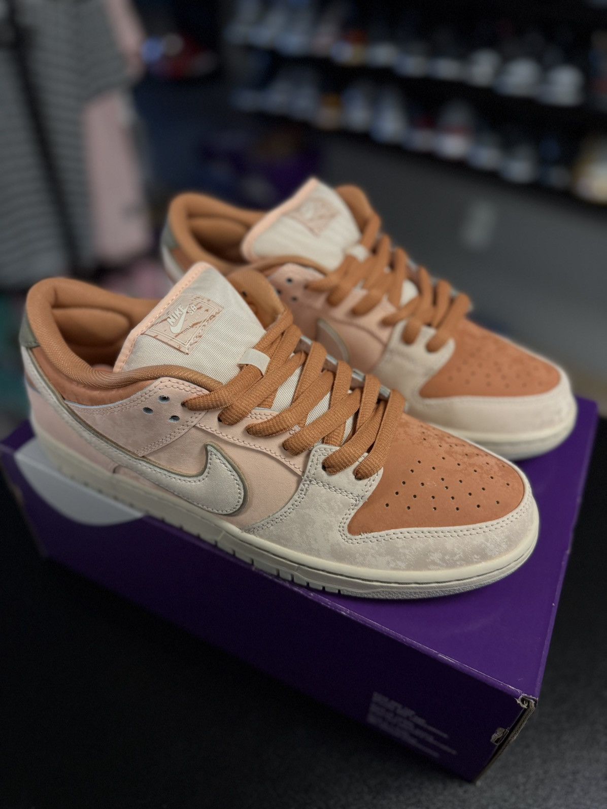 Nike 10.5 — Nike SB Dunk Low Trocadero Gardens (FV5926-200) Size US 10.5 / EU 43-44 - 5 Thumbnail