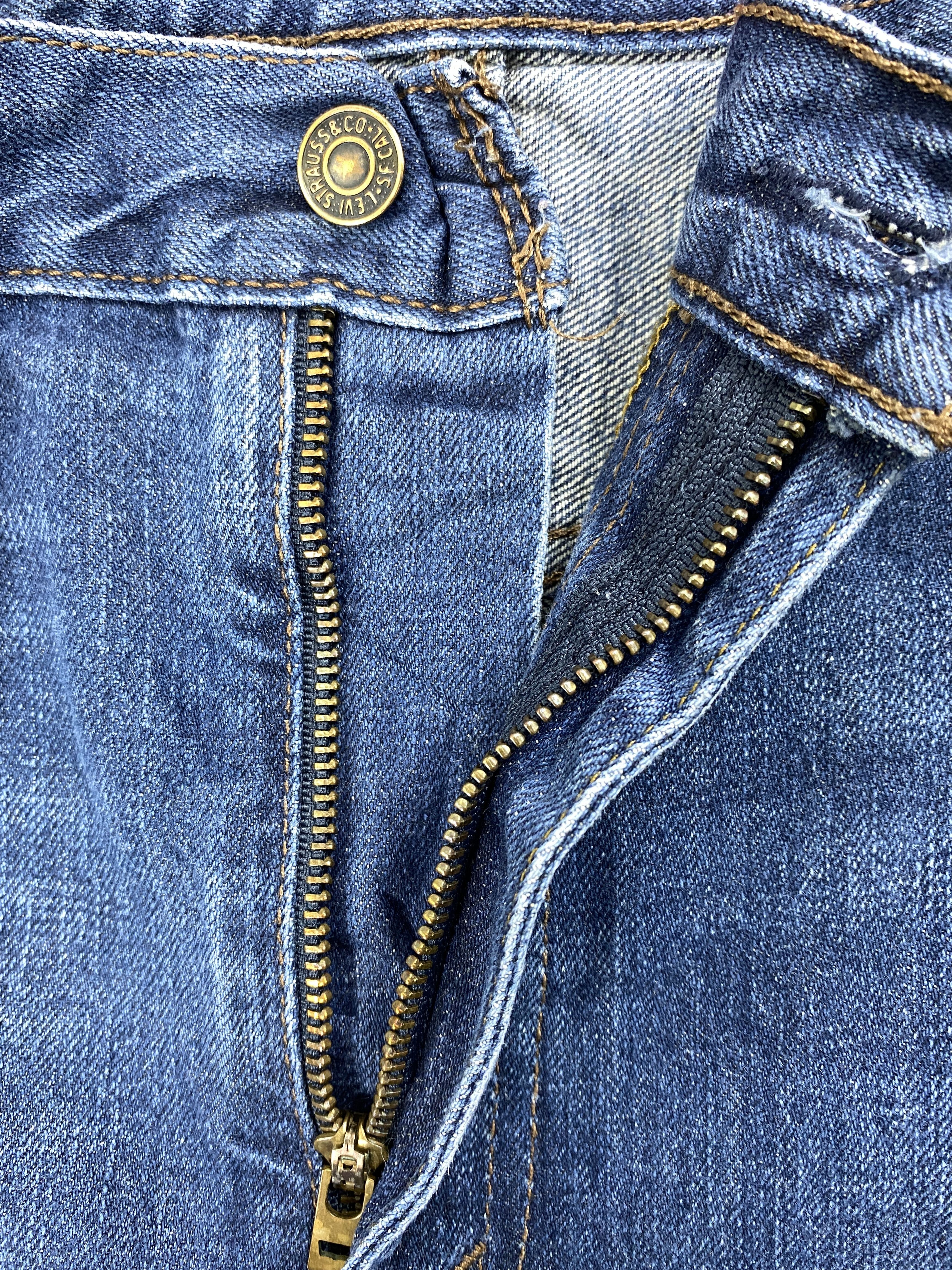 Levi's Blue Vintage Levi's 569 Jeans 41x30 Denim -SJ011 Size US 41 - 6 Thumbnail