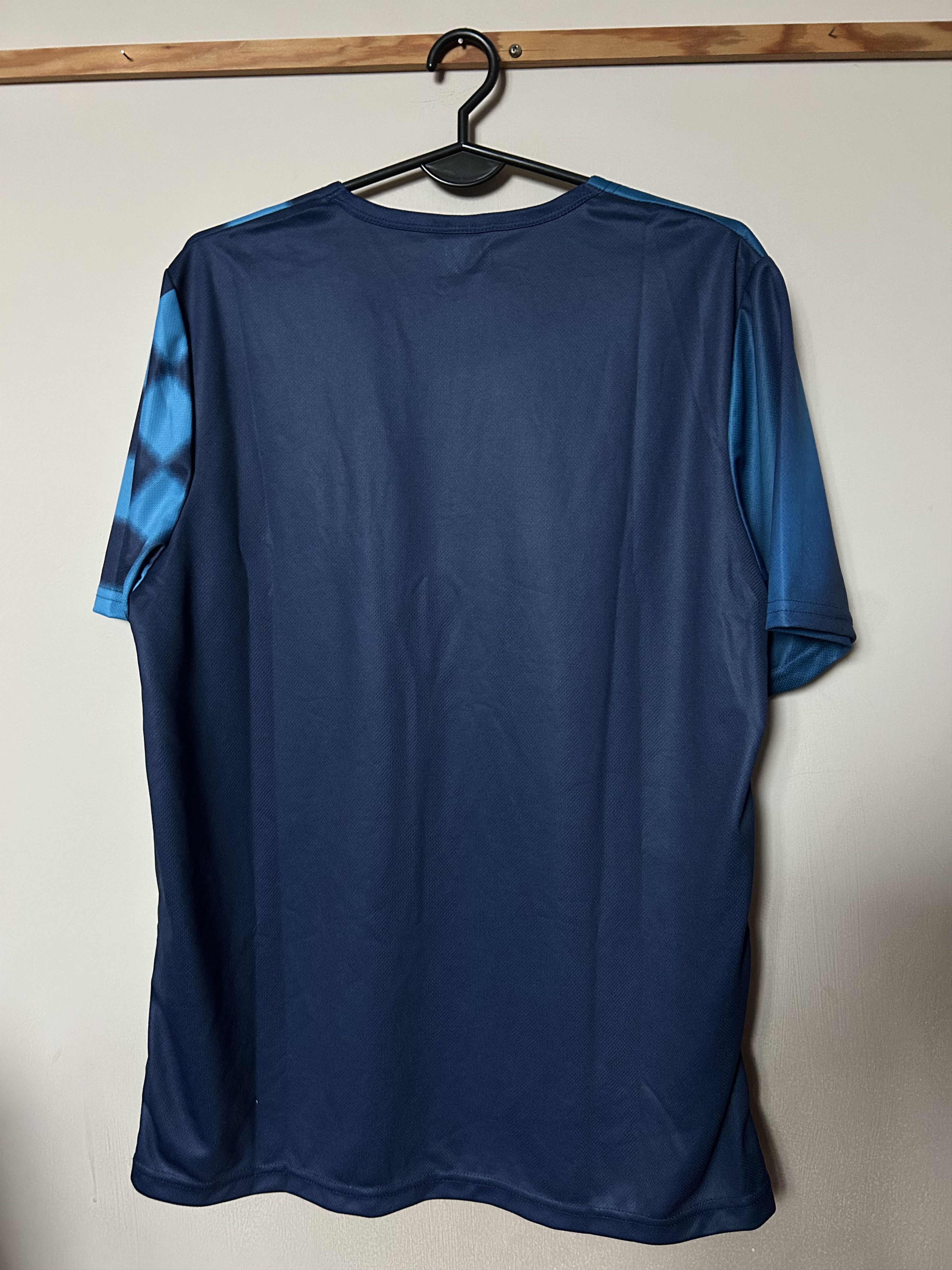 Other Rare shirt CROATIA - 2022 - 2024 - L - UNIQUE Size US L / EU 52-54 / 3 - 2 Thumbnail