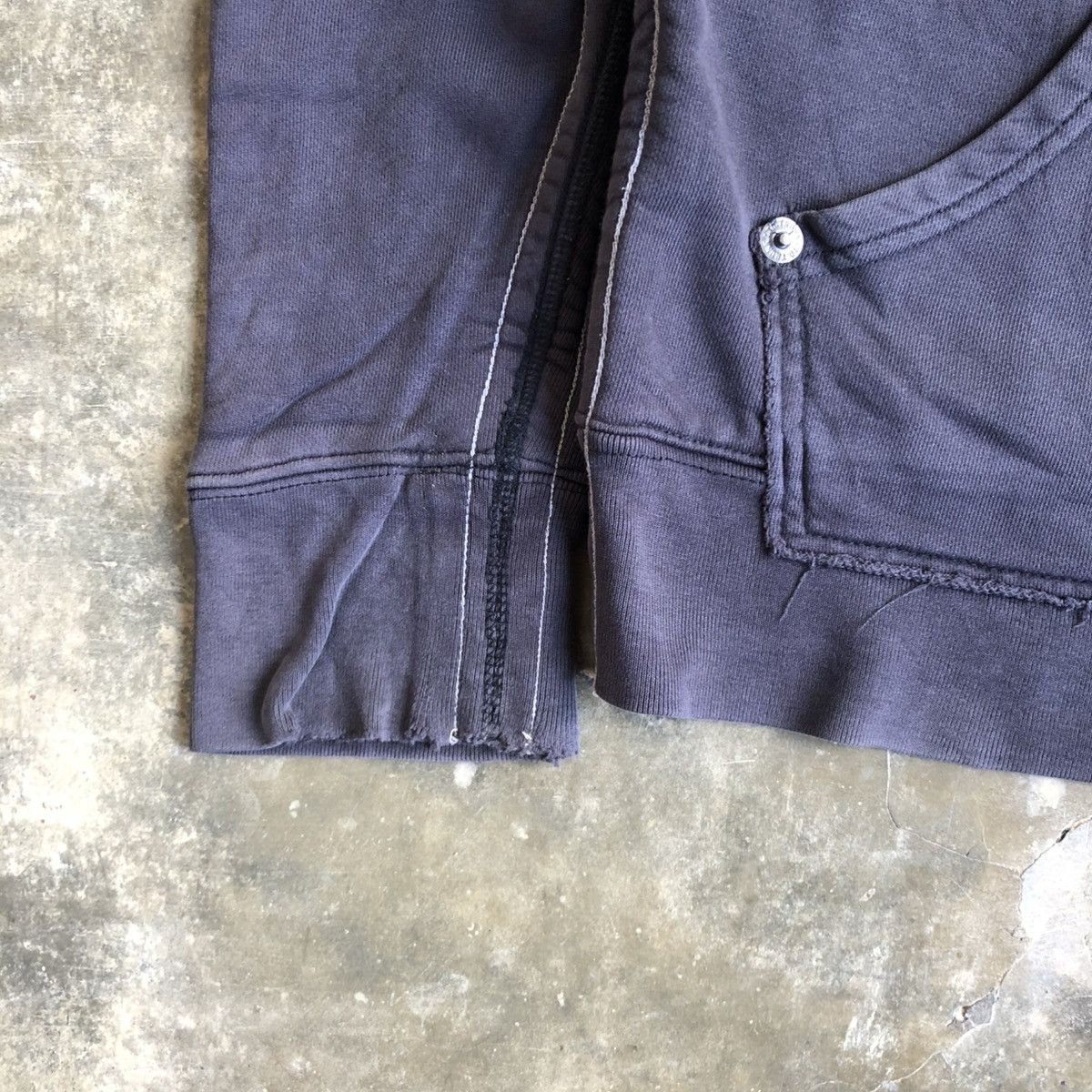 Harley Davidson Trashed🔥Vintage Harley Davidson Motorcycle Ziphoodie Size US XL / EU 56 / 4 - 7 Thumbnail