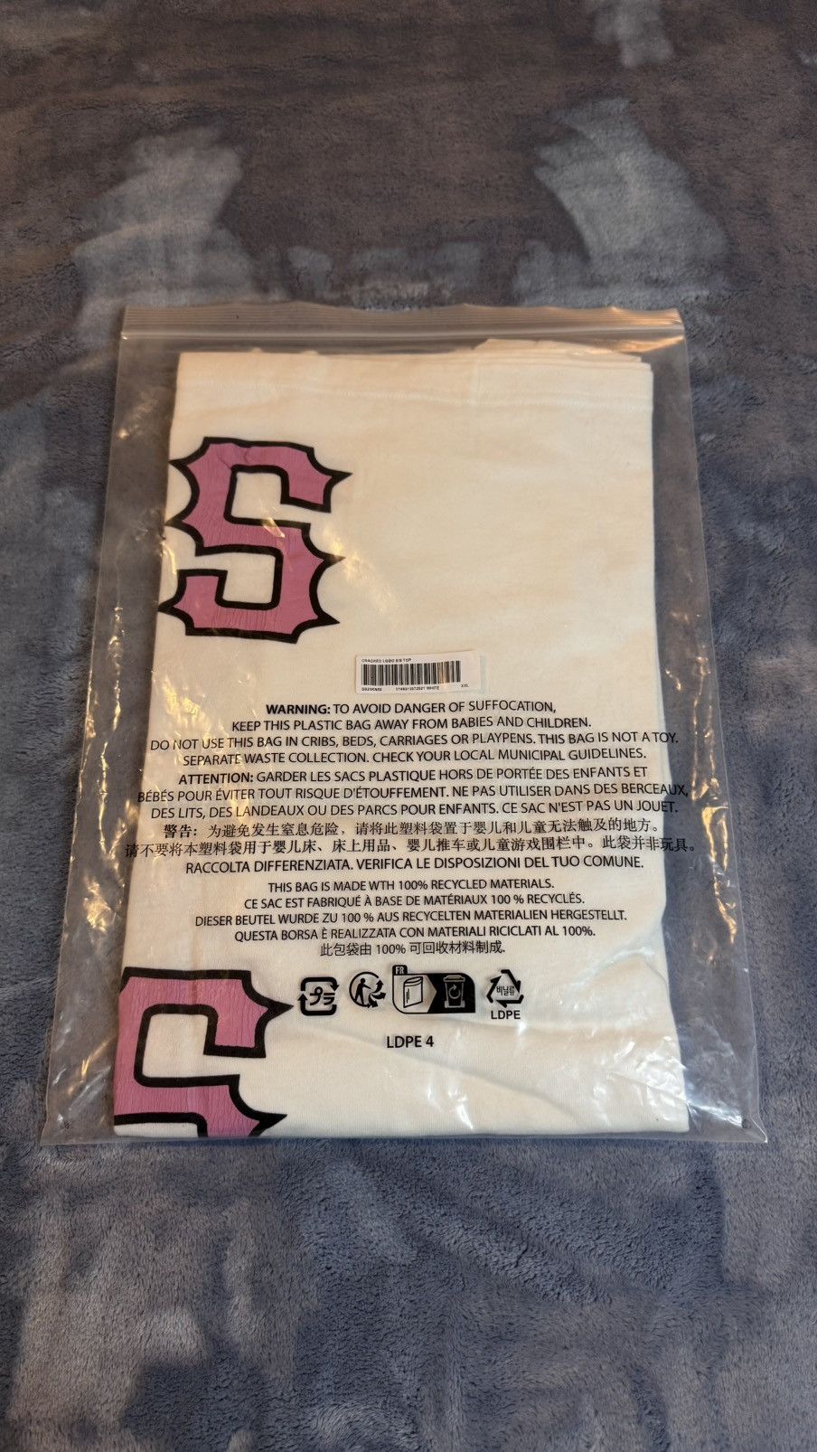 Supreme Supreme Cracked Logo S/S Top XXL Size US XXL / EU 58 / 5 - 3 Thumbnail