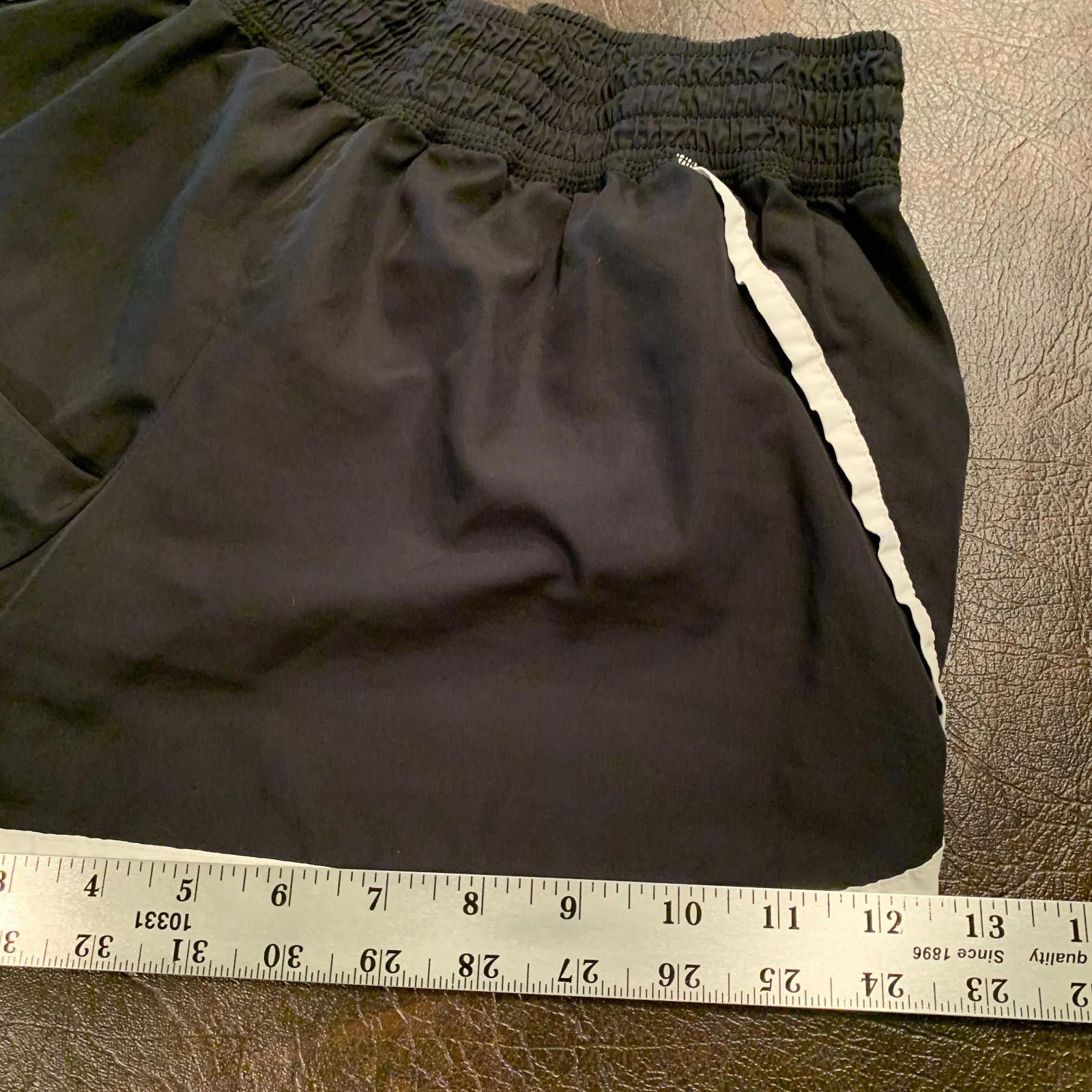 Champion Champion Shorts Womens MED Black & White Running Shorts (351 Size 32" / US 10 / IT 46 - 11 Thumbnail
