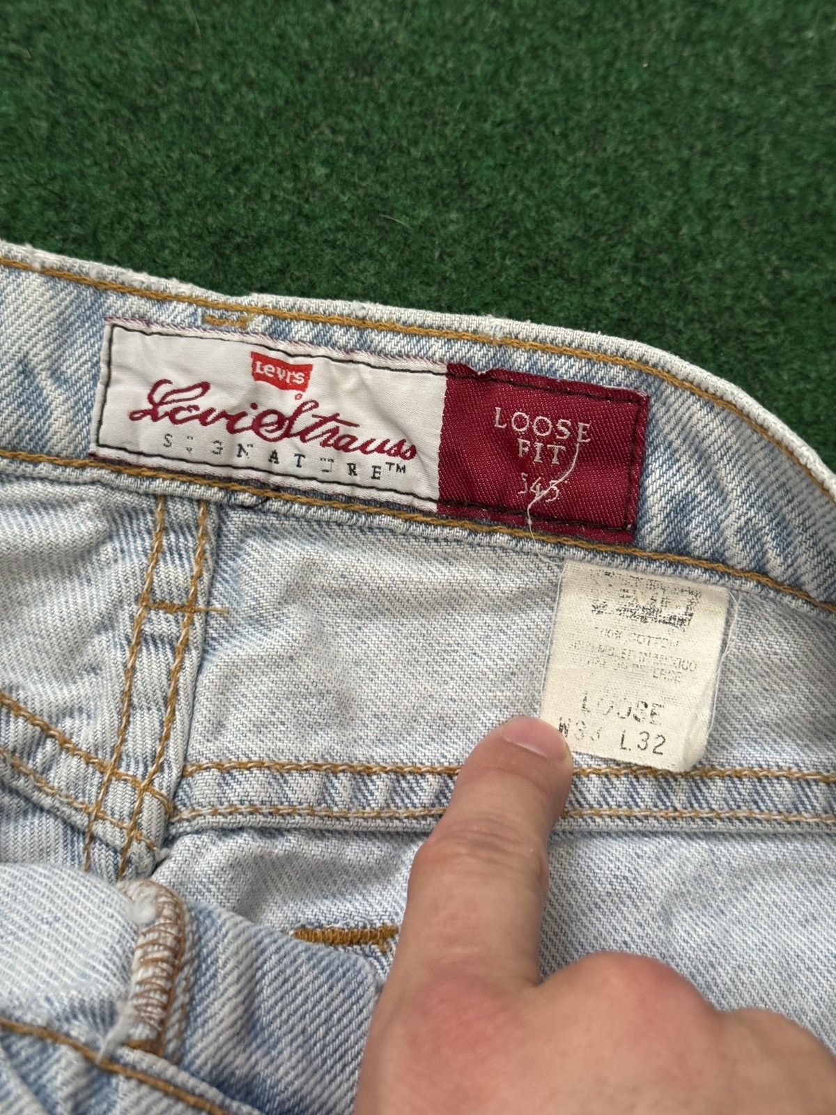 Levi's Vintage Clothing 90s Levi’s 545 Loose Baggy Hip Hop Grunge Light Wash Jeans Size US 32 / EU 48 - 4 Thumbnail