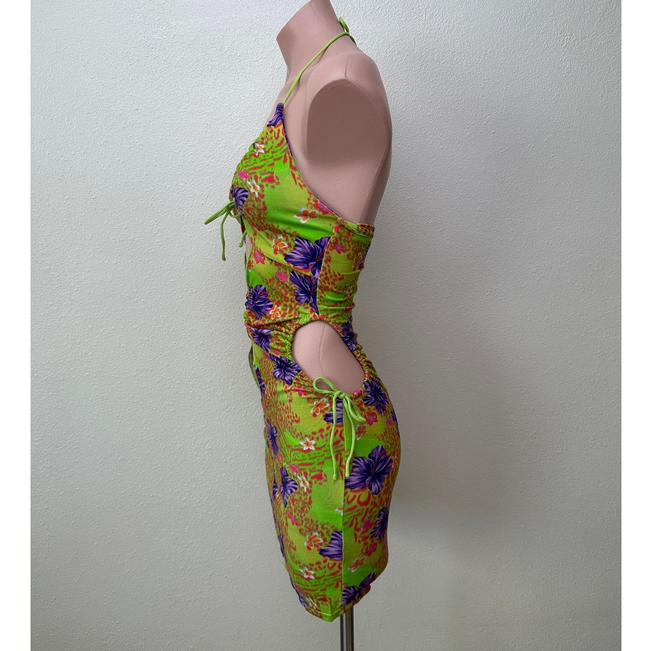 I.AM.GIA I AM GIA Green Floral Cutout Halter Keyhole Mini Dress S Size S / US 4 / IT 40 - 2 Thumbnail