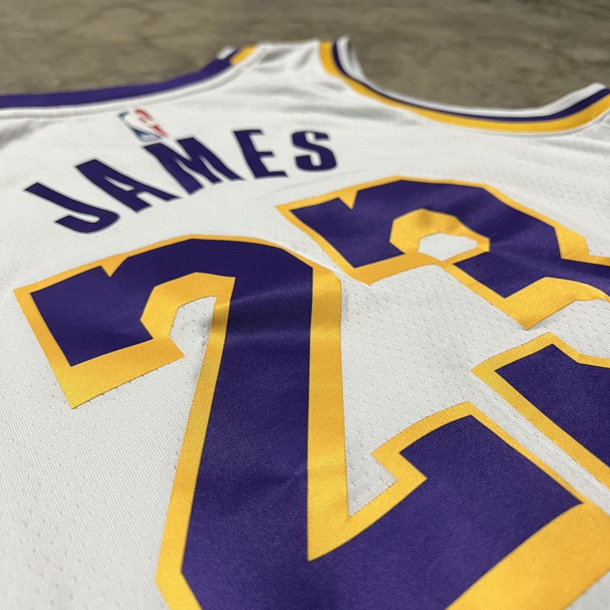 NBA × Nike NBA Los Angeles Lakers LeBron James #23 Nike Swingman Jersey Size US M / EU 48-50 / 2 - 7 Thumbnail
