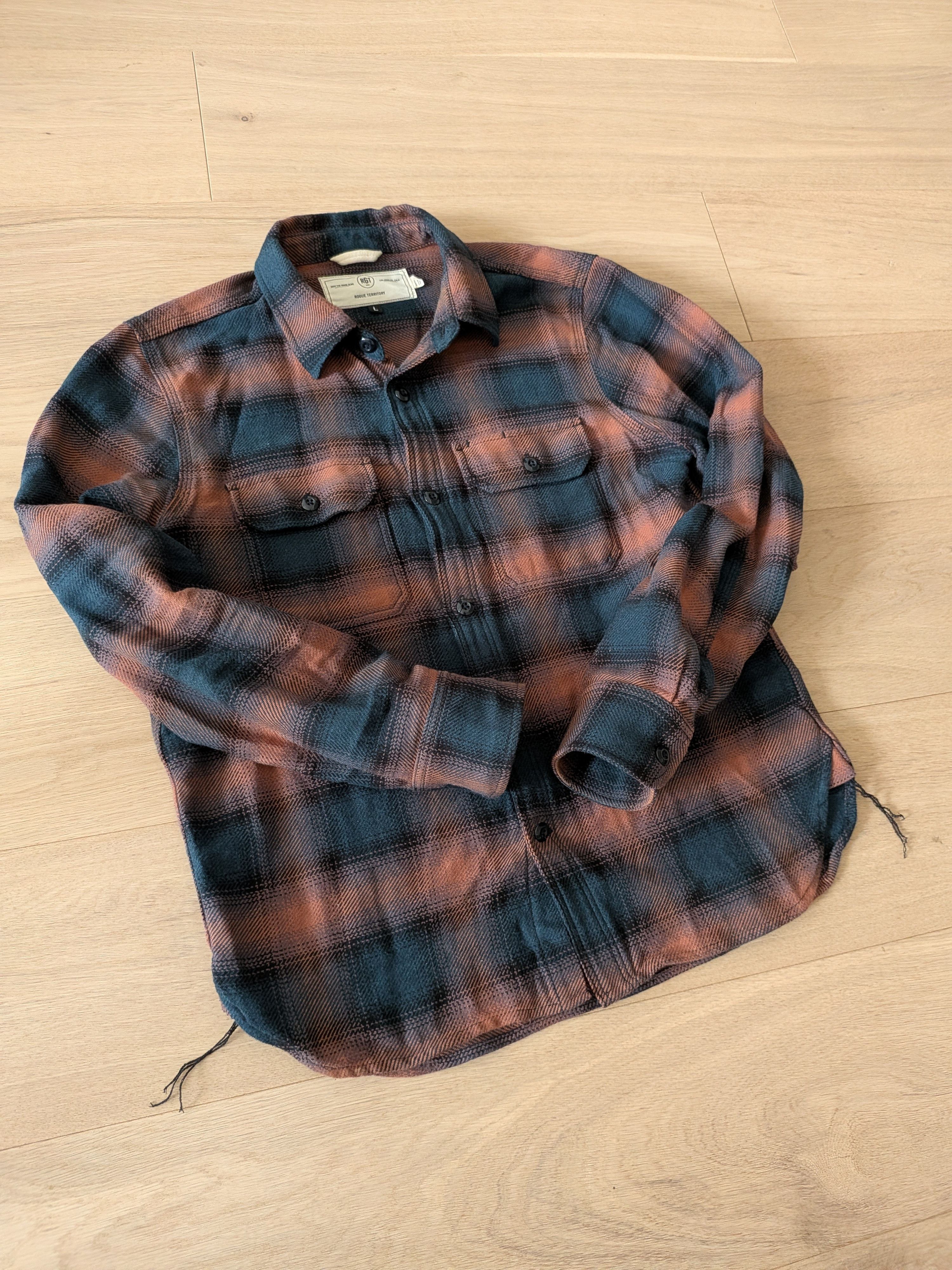 Made in USA - Rogue Territory Field Shirt Navy Ombre Plaid L
