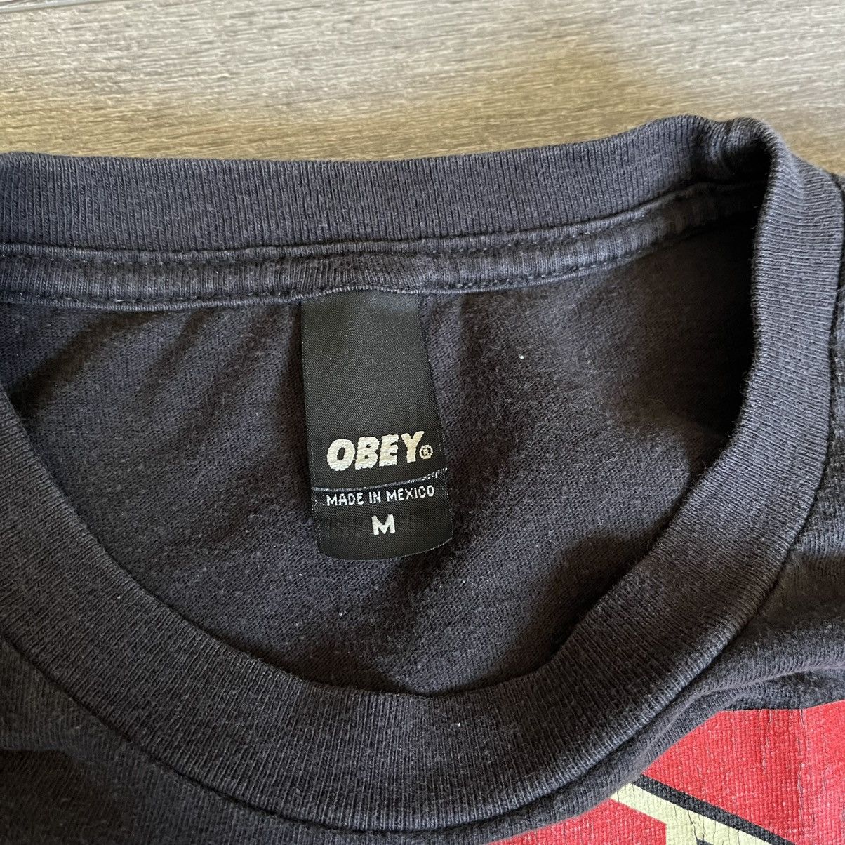 Obey × Vintage Vintage 2000s Obey Are We Betraying the Planet Political Tee Size US M / EU 48-50 / 2 - 4 Thumbnail