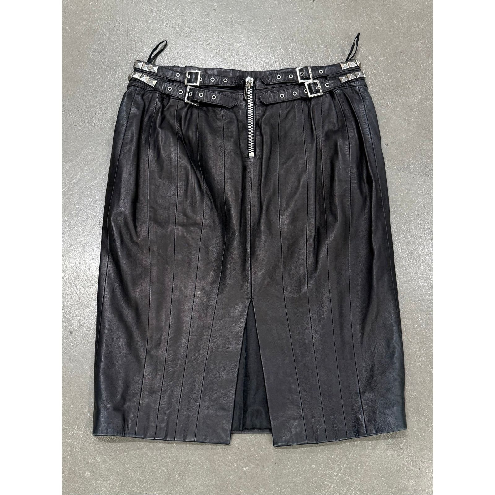 Versace 1990s Gianni Versace studded leather skirt Size M / US 6-8 / IT 42-44 - 3 Thumbnail