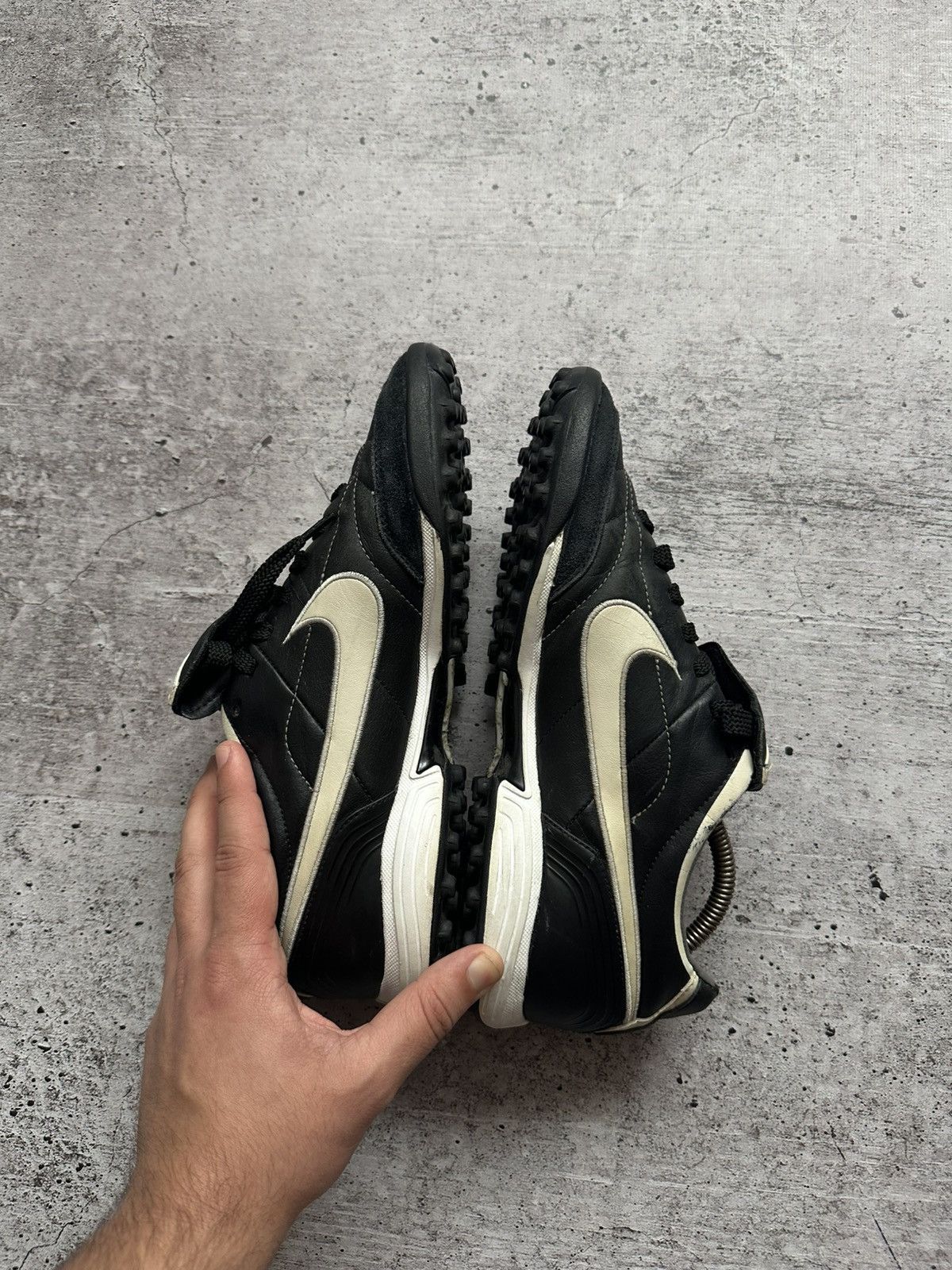 Nike 00s Nike Tiempo Vintage Leather Soccer Shoes Size US 9 / EU 42 - 8 Thumbnail