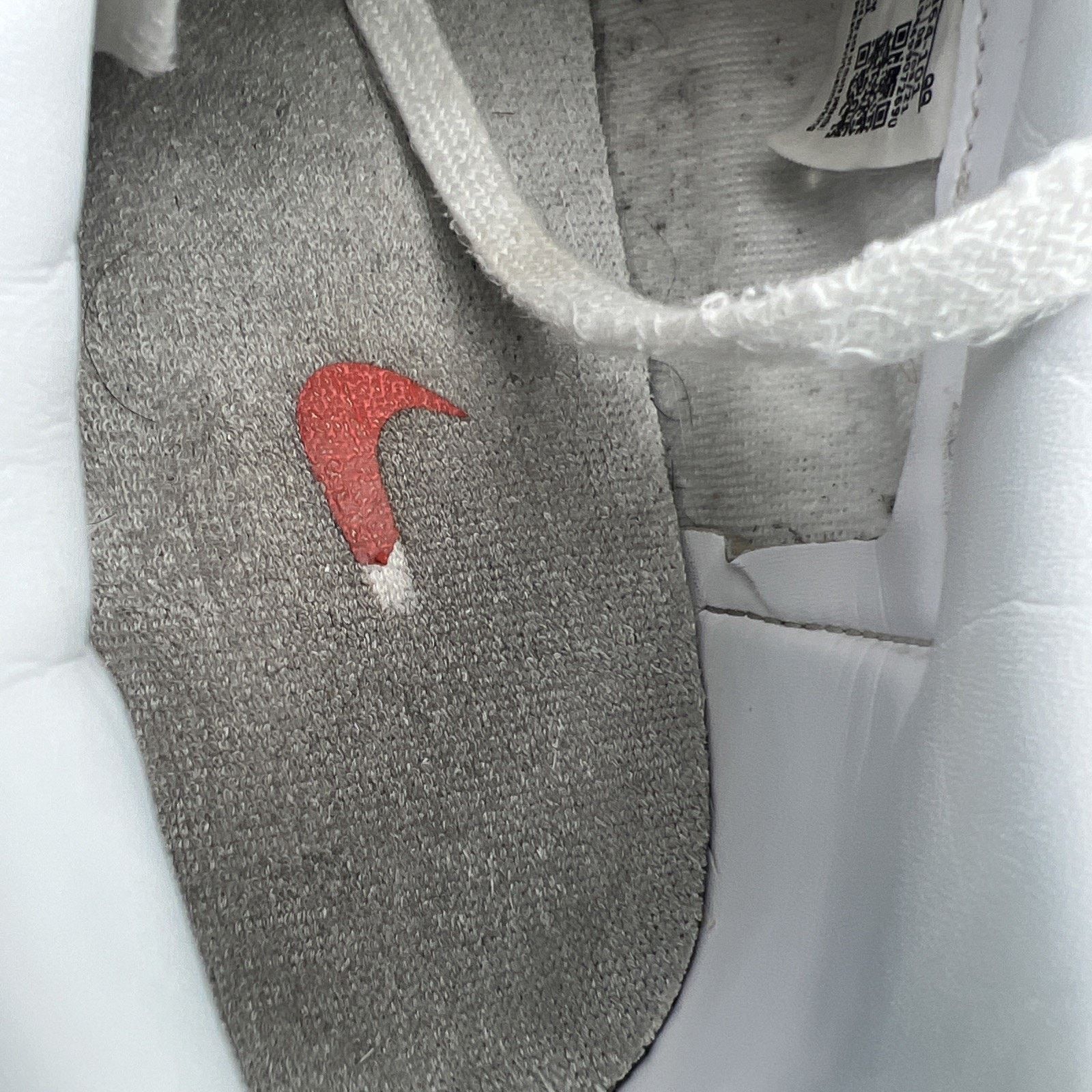 Nike Nike Blazer Vintage Low 77 Men's 13 White Casual Shoes Size US 13 / EU 46 - 11 Thumbnail