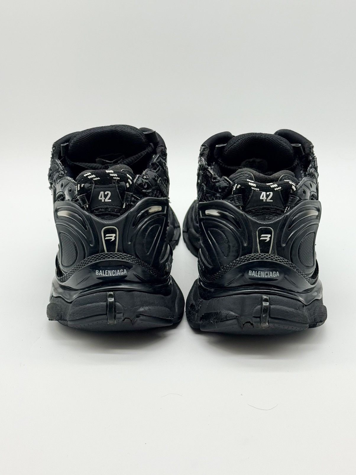 Balenciaga Size 9 - Balenciaga Runner Sneaker Black Size US 9 / EU 42 - 5 Thumbnail