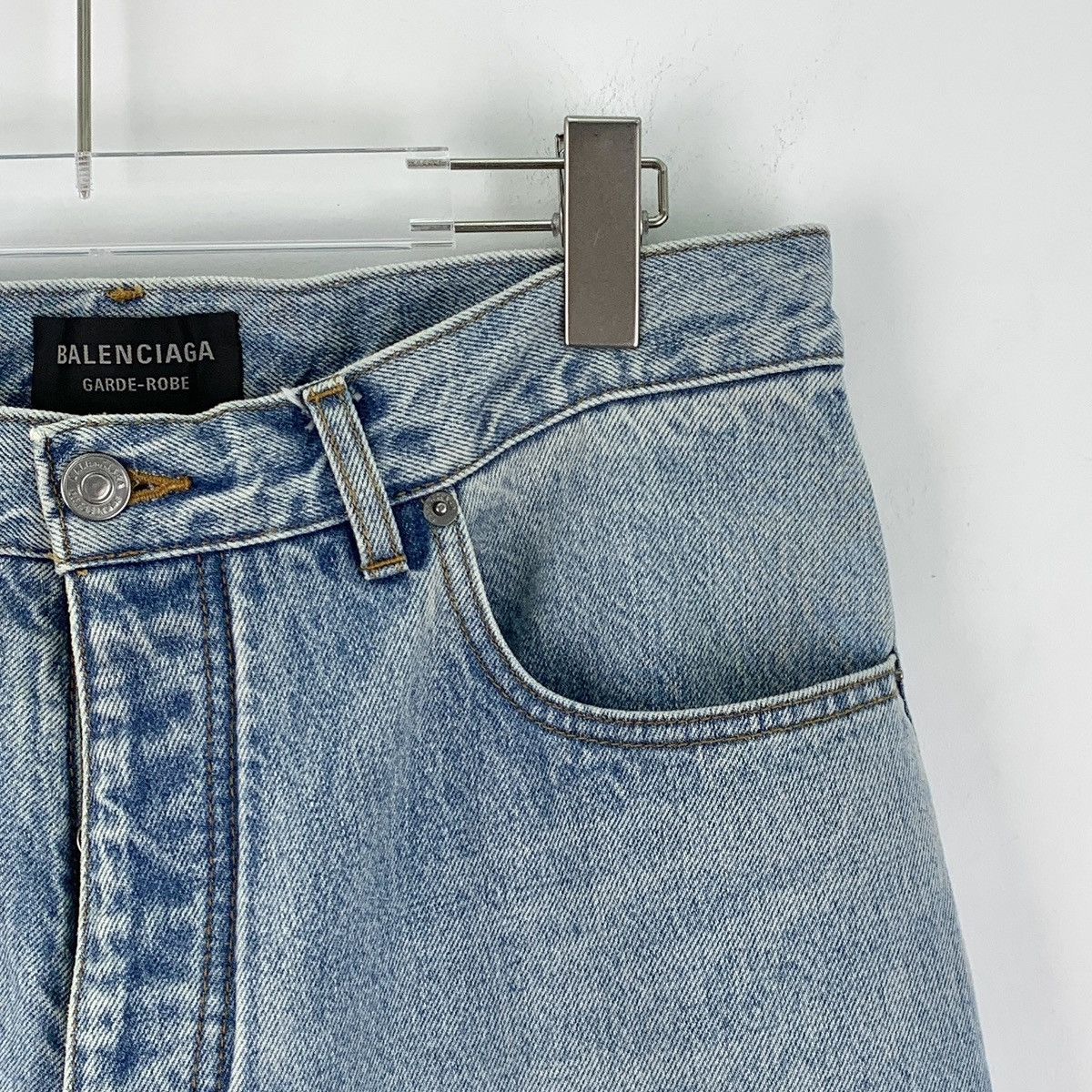 Balenciaga Balenciaga Light Blue Washed Cotton Denim Pants K26WX Size 26" / US 2 / IT 38 - 3 Thumbnail