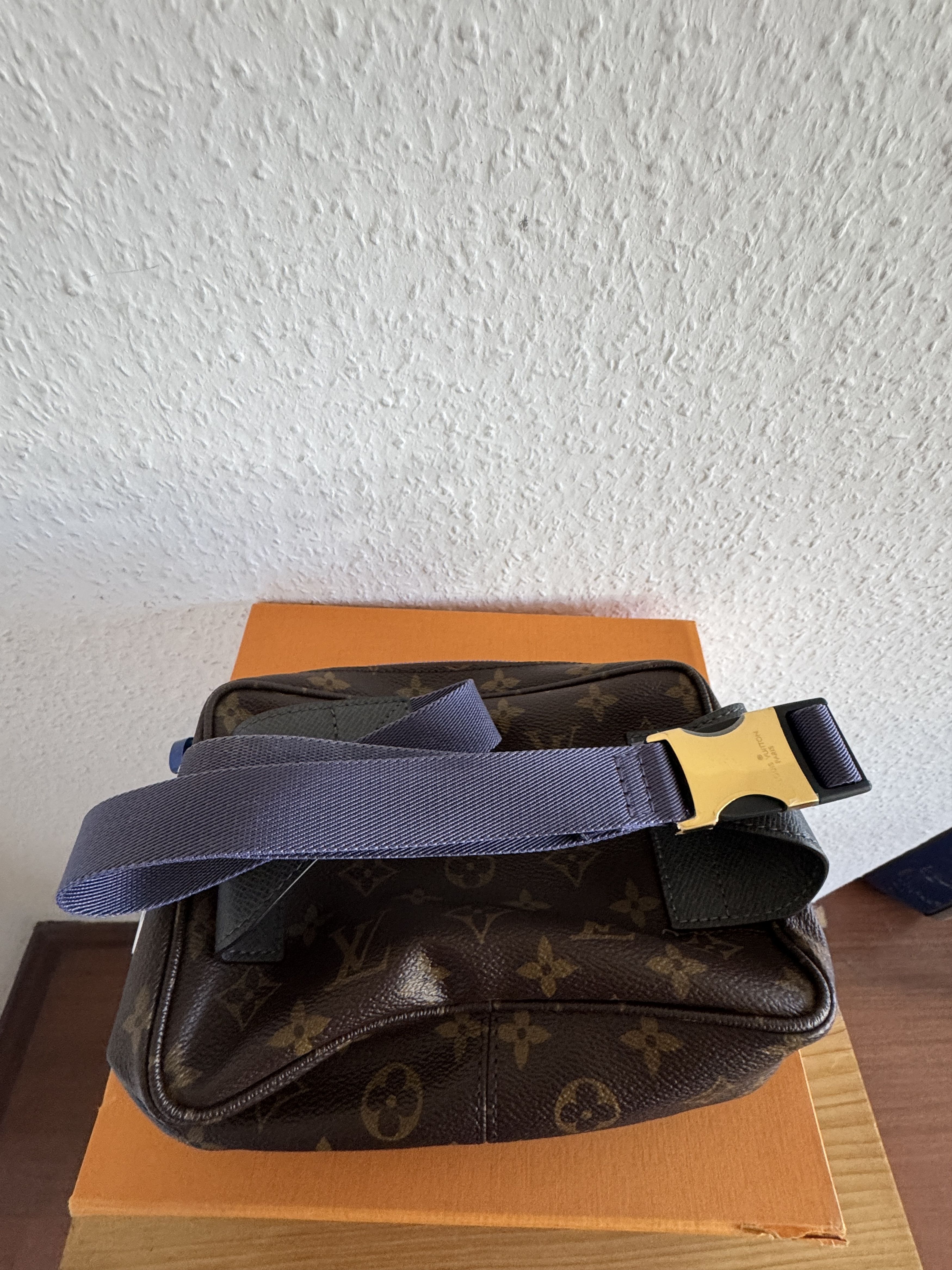 Louis Vuitton Monogram Outdoor Bumbag PM – Brown/Blue Size ONE SIZE - 3 Thumbnail