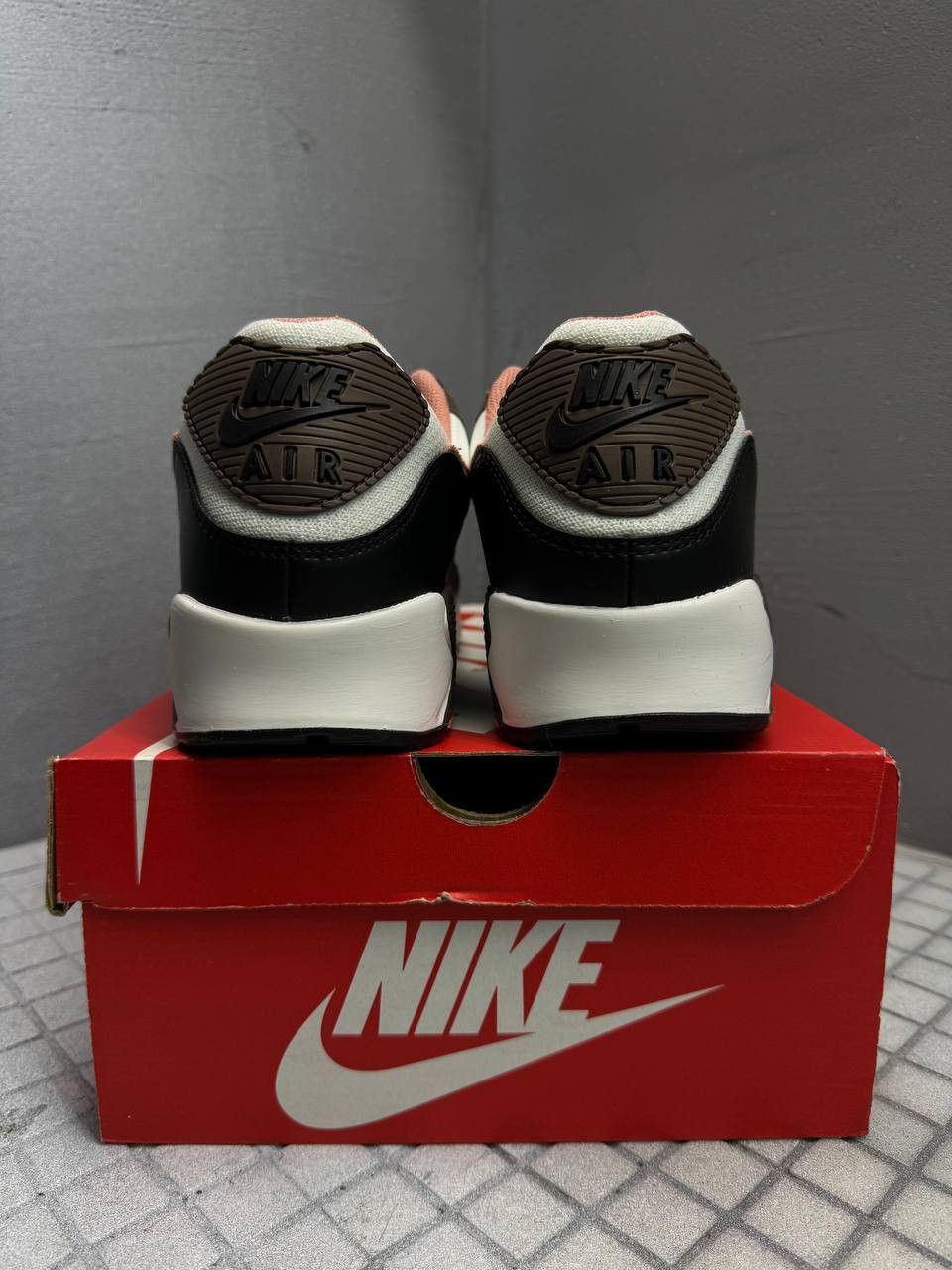 Nike Nike Air Max 90 Essential Size US 12.5 / EU 45-46 - 5 Thumbnail