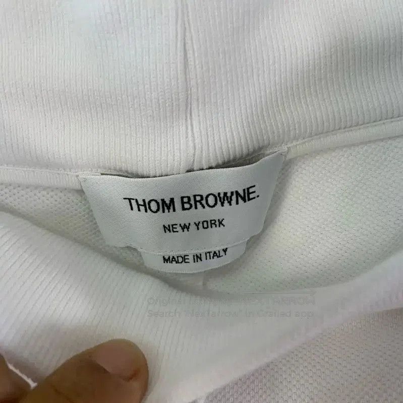 Thom Browne Thom Browne Women's White Shorts . Size 28" / US 6 / IT 42 - 3 Thumbnail