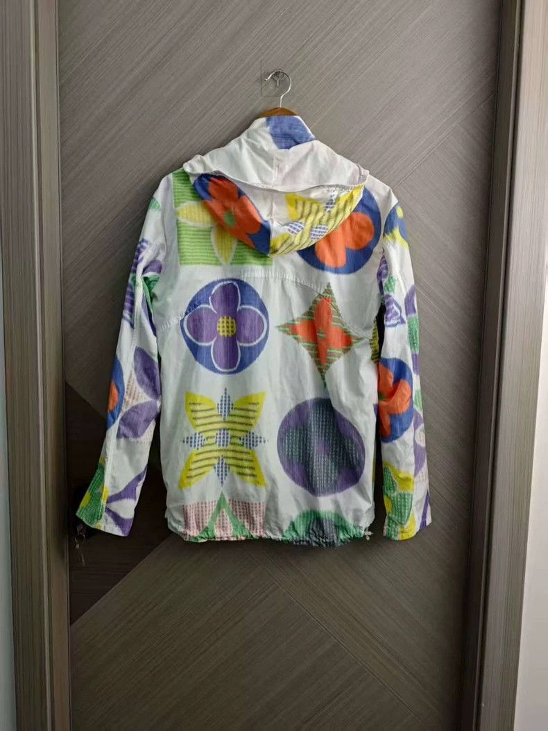 Louis Vuitton Louis Vuitton Three-flower windbreaker jacket Size US S / EU 44-46 / 1 - 2 Thumbnail