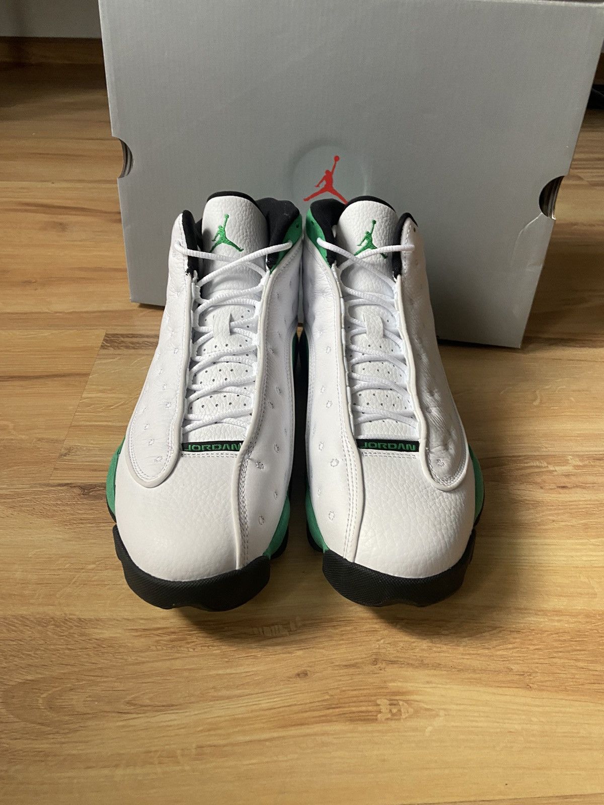 Nike Air Jordan 13 Lucky Green 2020 Size US 9.5 / EU 42-43 - 6 Thumbnail