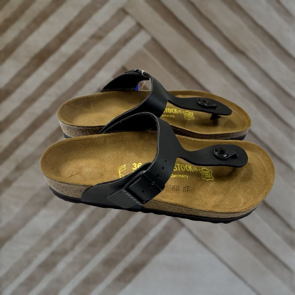 Birkenstock VINTAGE Birkenstock Gizeh Sandal? 36 Black Birko-Flor Germany Slides US 5 Women's Sandal Size US 5 / IT 35 - 1 Thumbnail