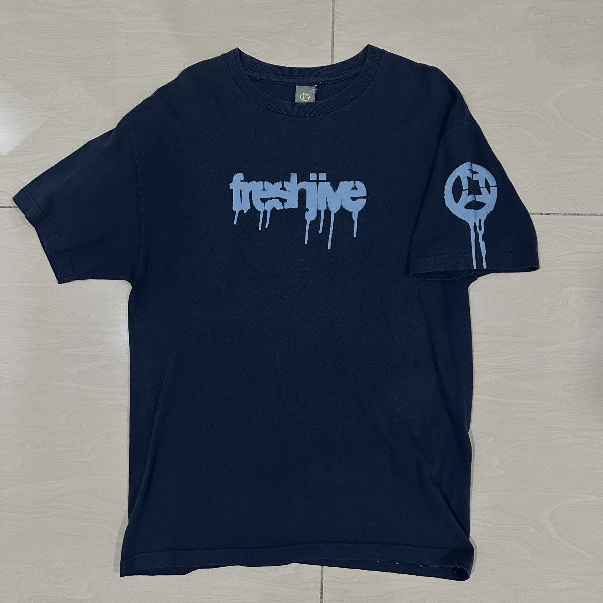 Freshjive Vintage Freshjive tee Size US L / EU 52-54 / 3 - 1 Thumbnail