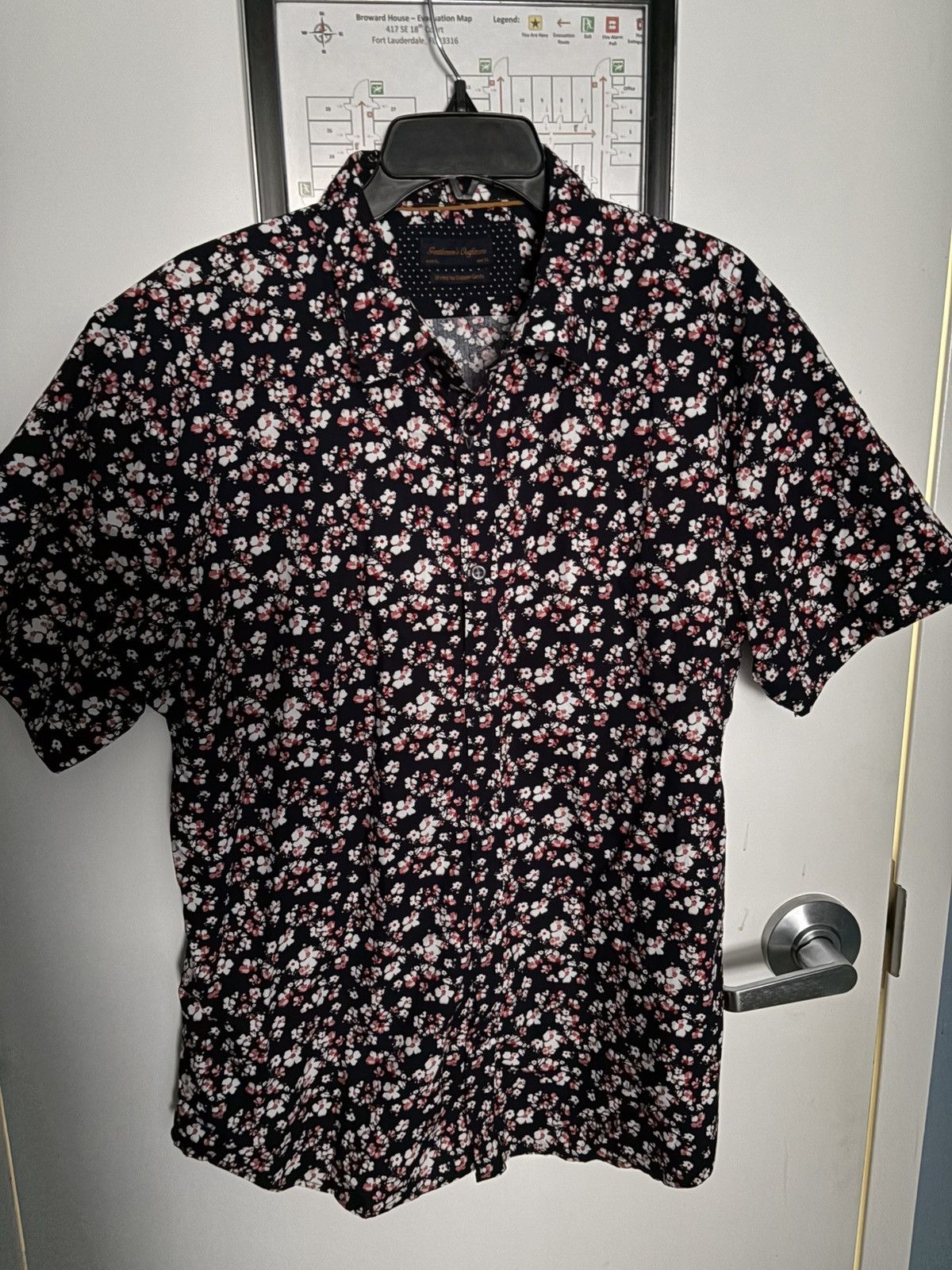 Other Gentlemen's Outfitters Floral Short Sleeve Button-Up XL Size US XL / EU 56 / 4 - 1 Thumbnail