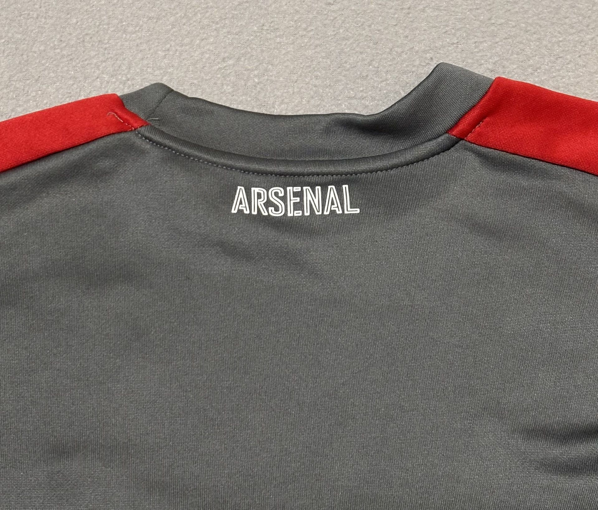 Puma Arsenal London 2016/2017 Puma Training sweatshirt Size S Size US S / EU 44-46 / 1 - 17 Thumbnail