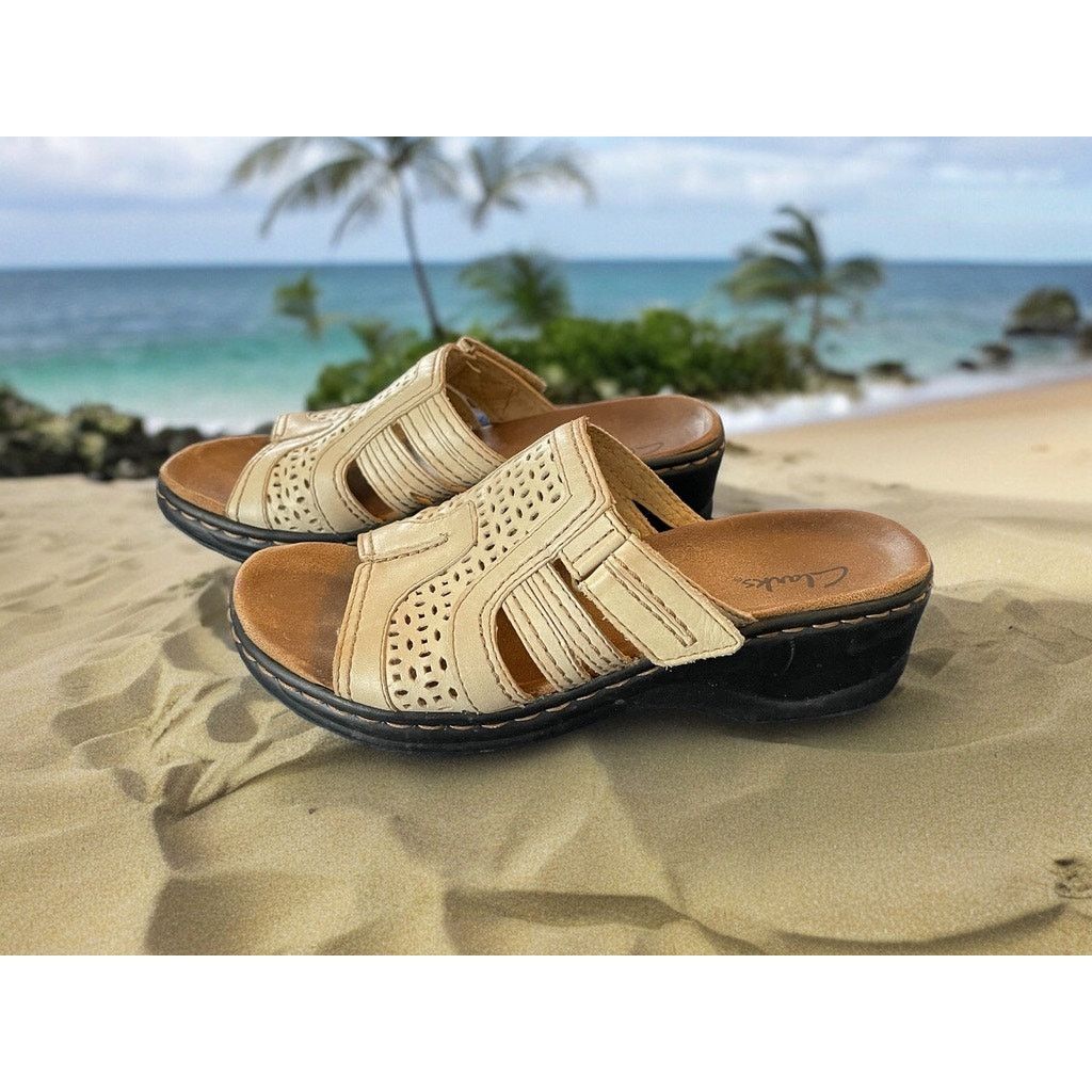 Clarks Clarks Sandals Shoes Slip-On's Flats Beige Leather Size 6.5 Size US 6.5 / IT 36.5 - 5 Thumbnail