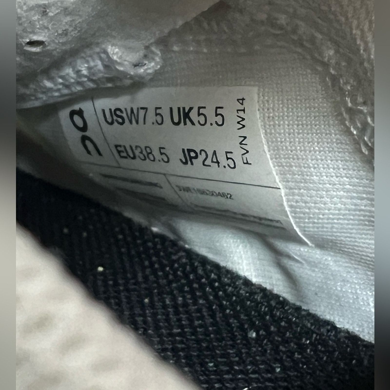 On On The Roger Pro 2 Women’s 7.5 White Tennis Pickleball Shoes Size US 7.5 / IT 37.5 - 9 Thumbnail