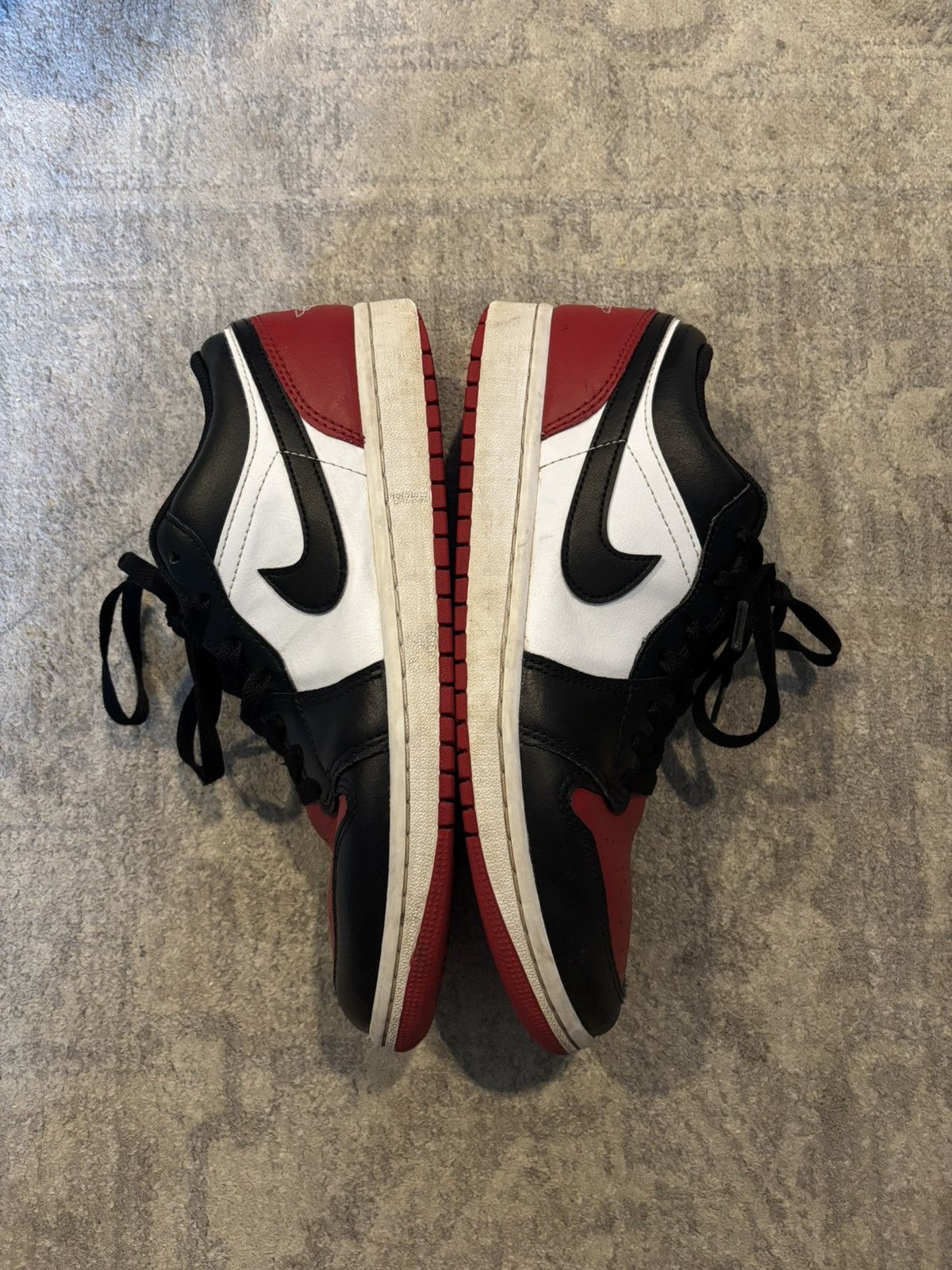Jordan Brand Jordan retro 1 low bred toe Size US 8 / EU 41 - 13 Thumbnail