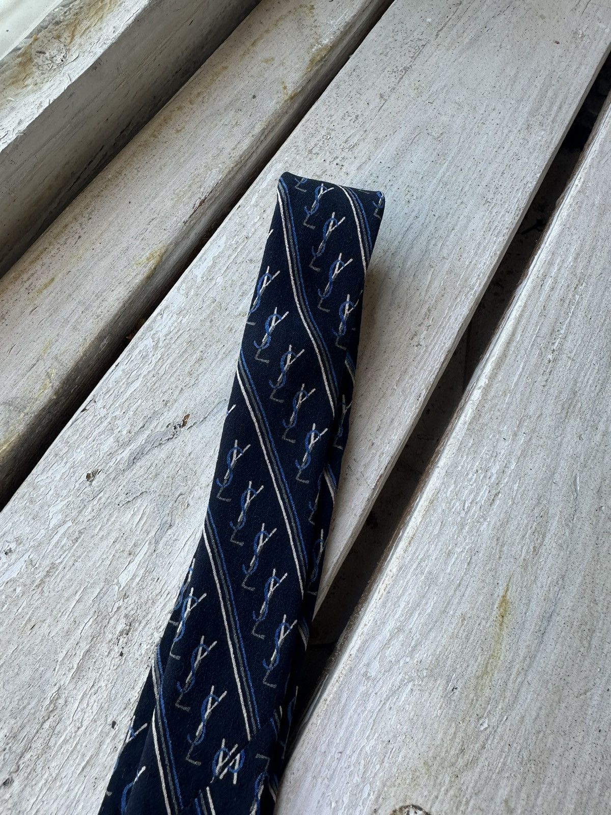 Designer × Yves Saint Laurent GRAIL🚨 Yves Saint Laurent MONOGRAM YSL vintage Tie Size ONE SIZE - 6 Thumbnail