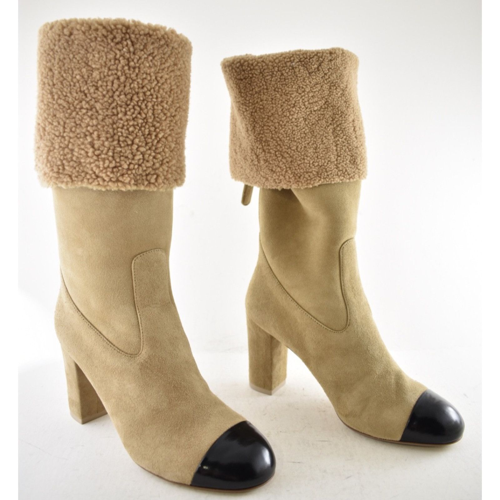 Chanel Chanel 24K Beige Suede Shearling Fur CC Logo Boots 37 Size US 6 / IT 36 - 6 Thumbnail