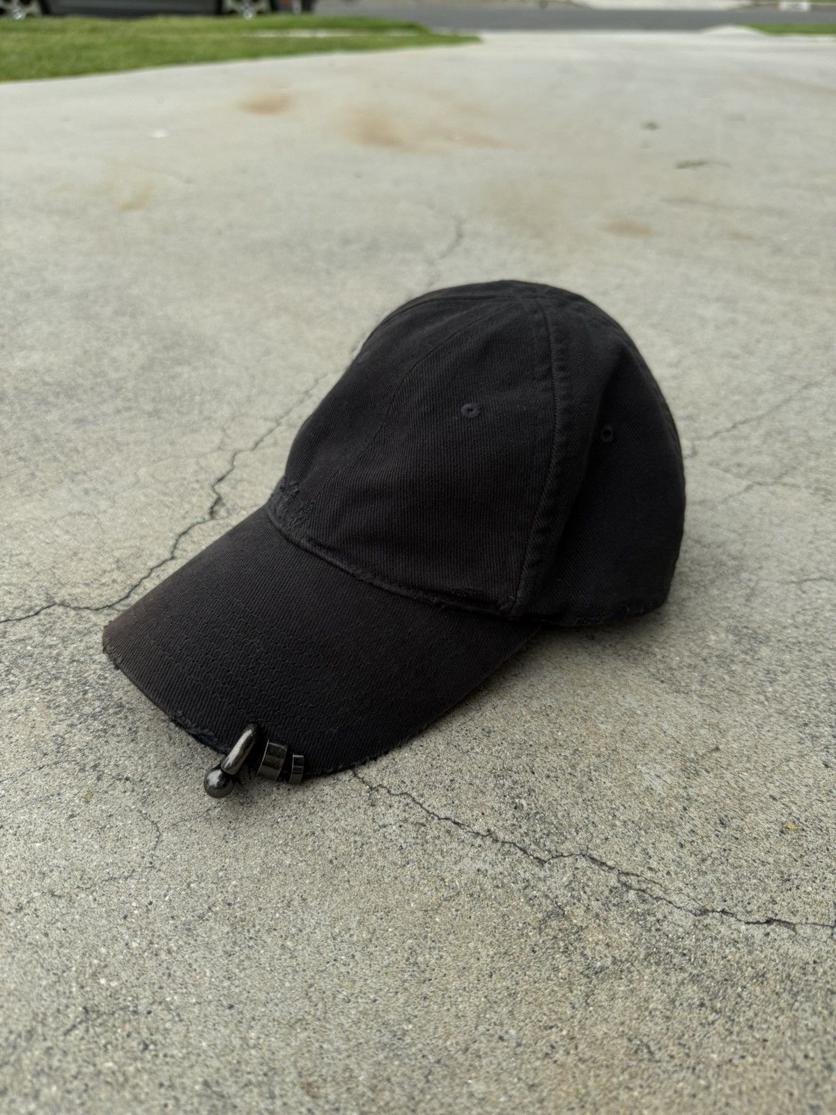 Balenciaga Balenciaga Piercing Hat / Cap Size ONE SIZE - 2 Thumbnail