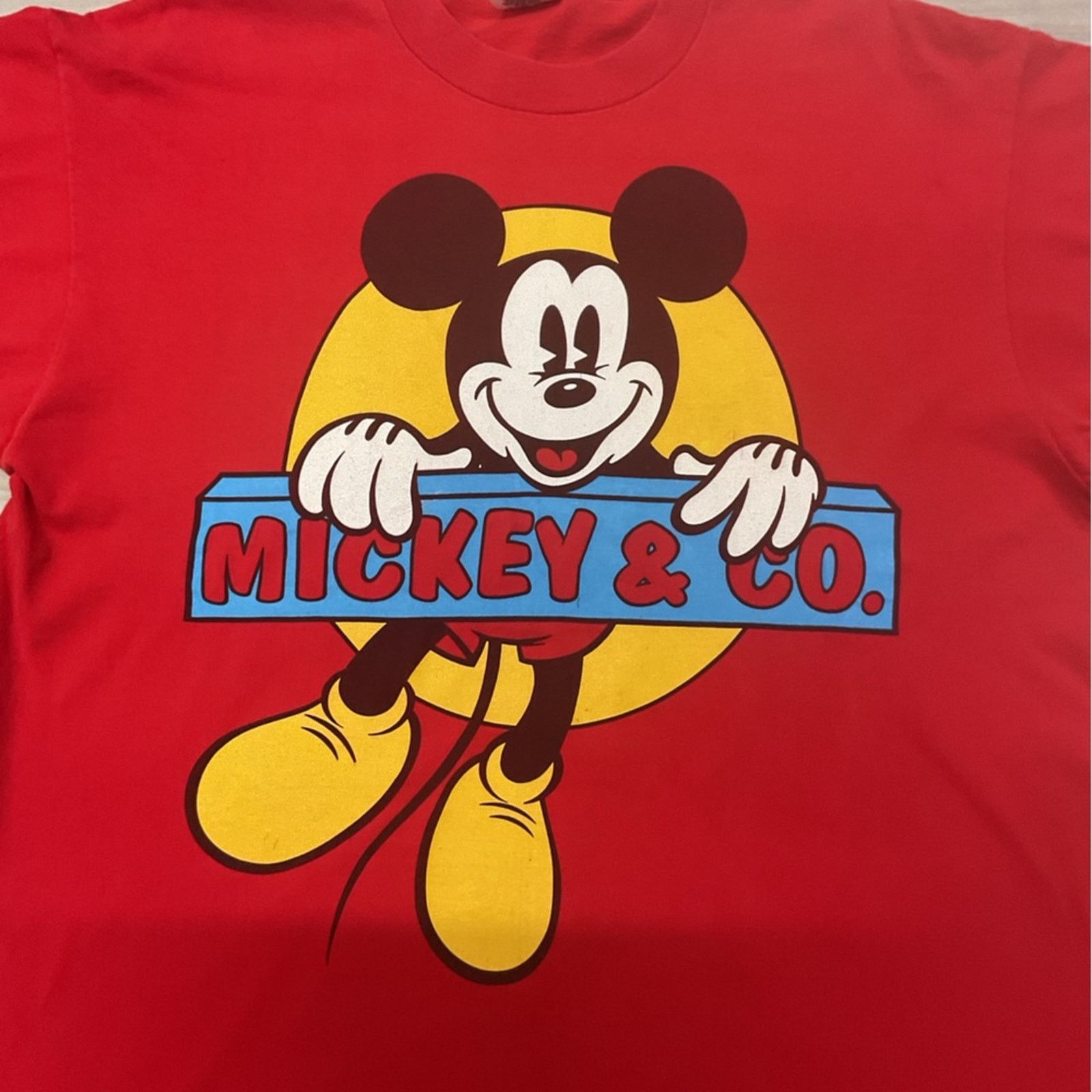 Mickey Mouse Vintage 90s Mickey & Co Graphic Red T-Shirt Size US XL / EU 56 / 4 - 6 Thumbnail
