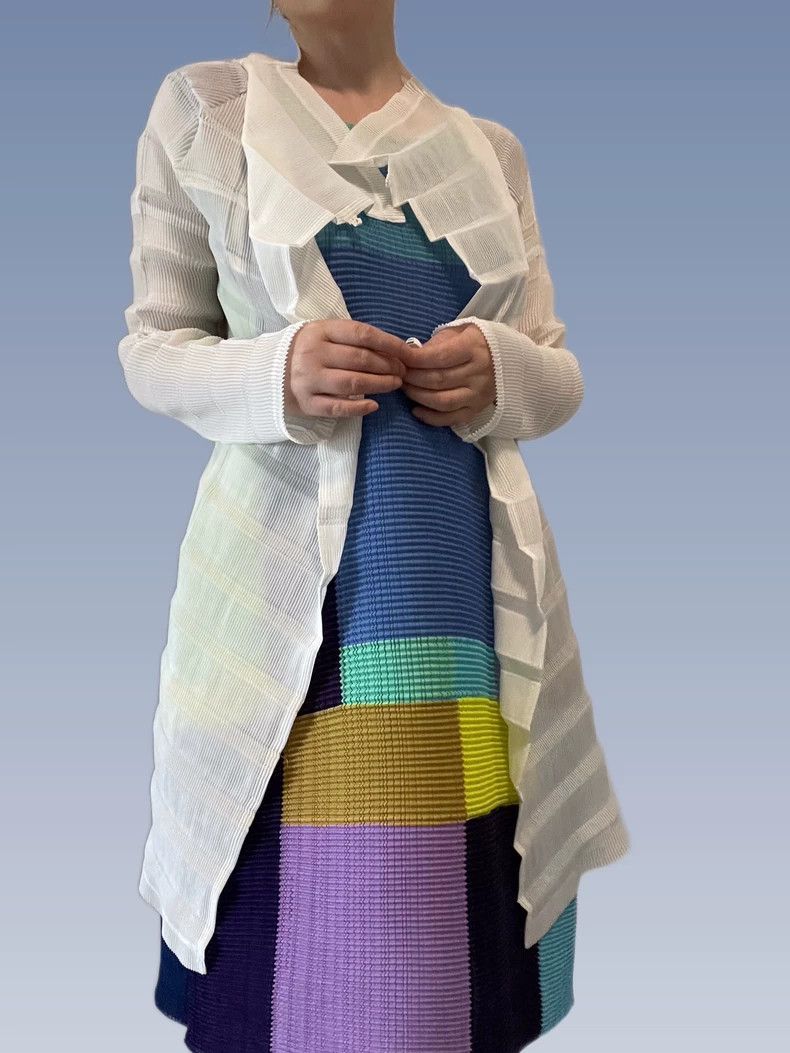 Issey Miyake Issey Miyake White main line stepped pleated long-sleeved Size M / US 6-8 / IT 42-44 - 7 Thumbnail