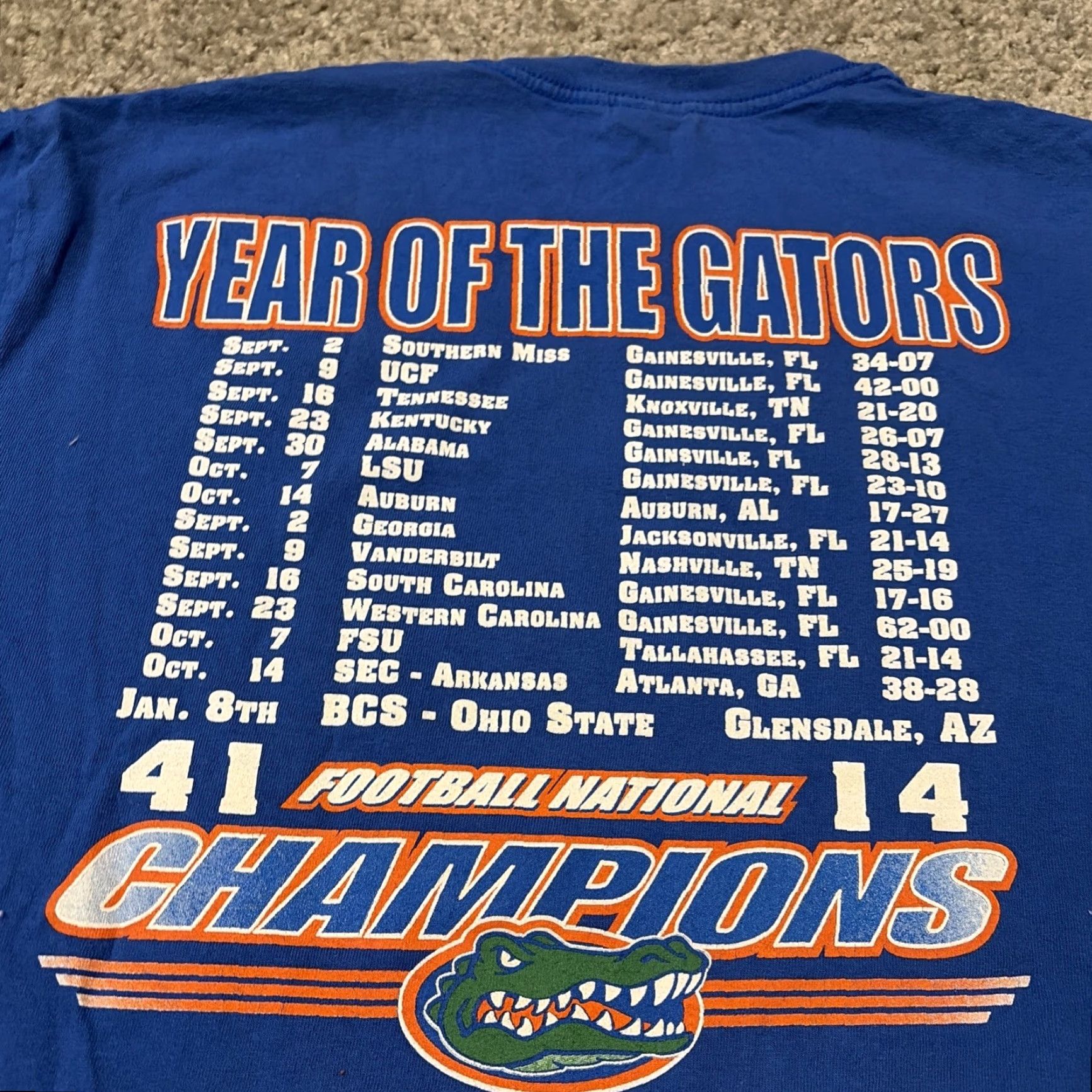 Gildan VINTAGE Florida Gators Football National Champions Blue T-Shirt L Men Long Sleeve Large Blue Gildan Shirts Men 2006 Champions Size US L / EU 52-54 / 3 - 4 Thumbnail