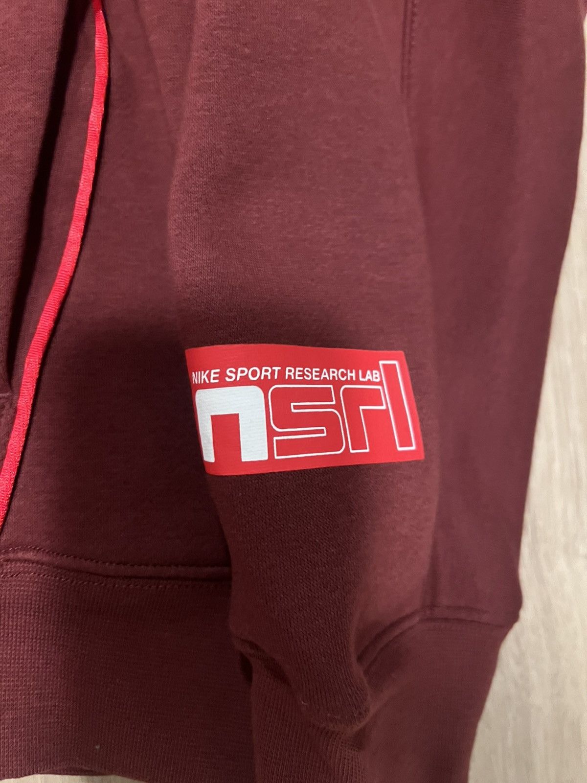Nike Size L Men Nike NSW PullOver Hood Performance Graphic Maroon Size US L / EU 52-54 / 3 - 3 Thumbnail