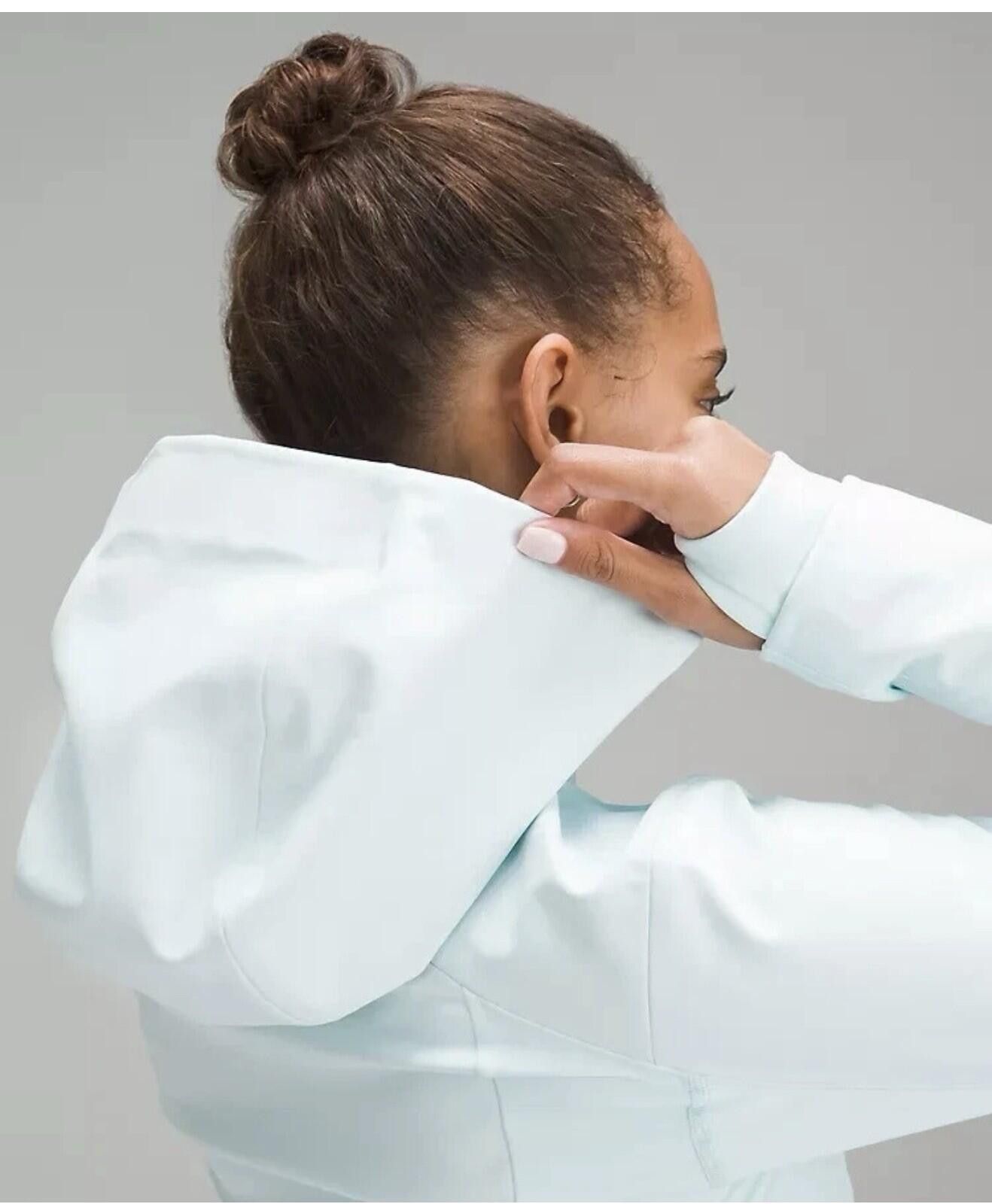 Lululemon Lululemon Cross Chill Jacket RepelShell size 6 Sheer Blue Size M / US 6-8 / IT 42-44 - 5 Thumbnail