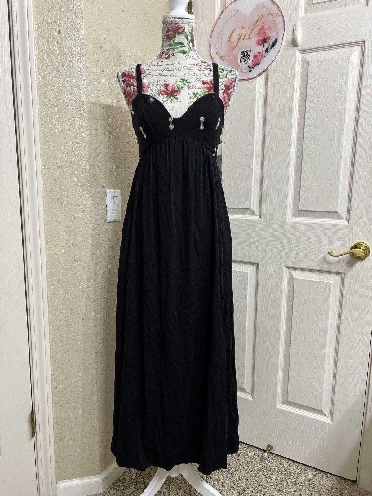 Other Beauty & Grace embellished midi dress size XS Size XS / US 0-2 / IT 36-38 - 3 Thumbnail