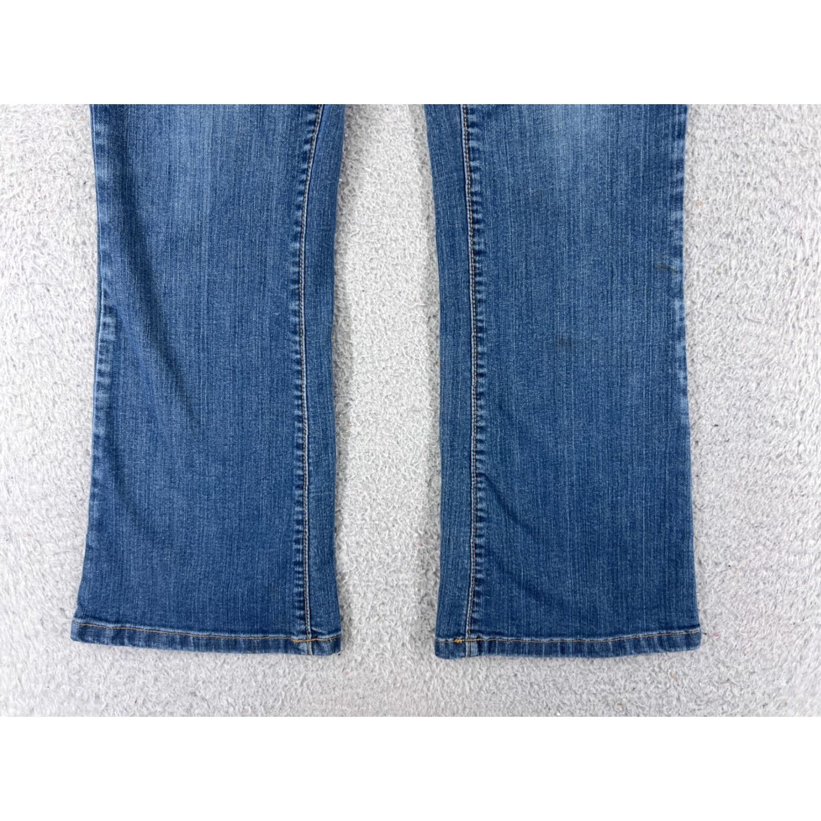 Vintage L.L. Bean Women's Blue Denim Bootcut Jeans Pants 4 Mid Rise 27 Inch Inseam Stretch Cotton Blend Size 27" / US 4 / IT 40 - 2 Thumbnail