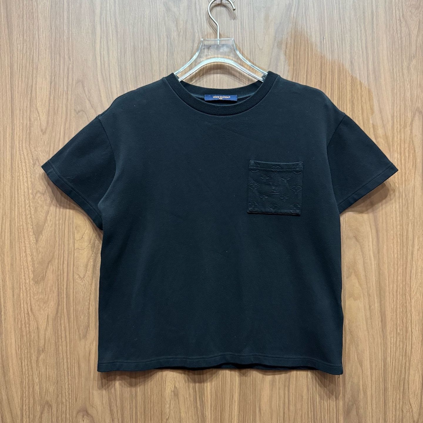Louis Vuitton Louis Vuitton Monogram Pocket T-Shirt Size XS Size US XS / EU 42 / 0 - 1 Thumbnail