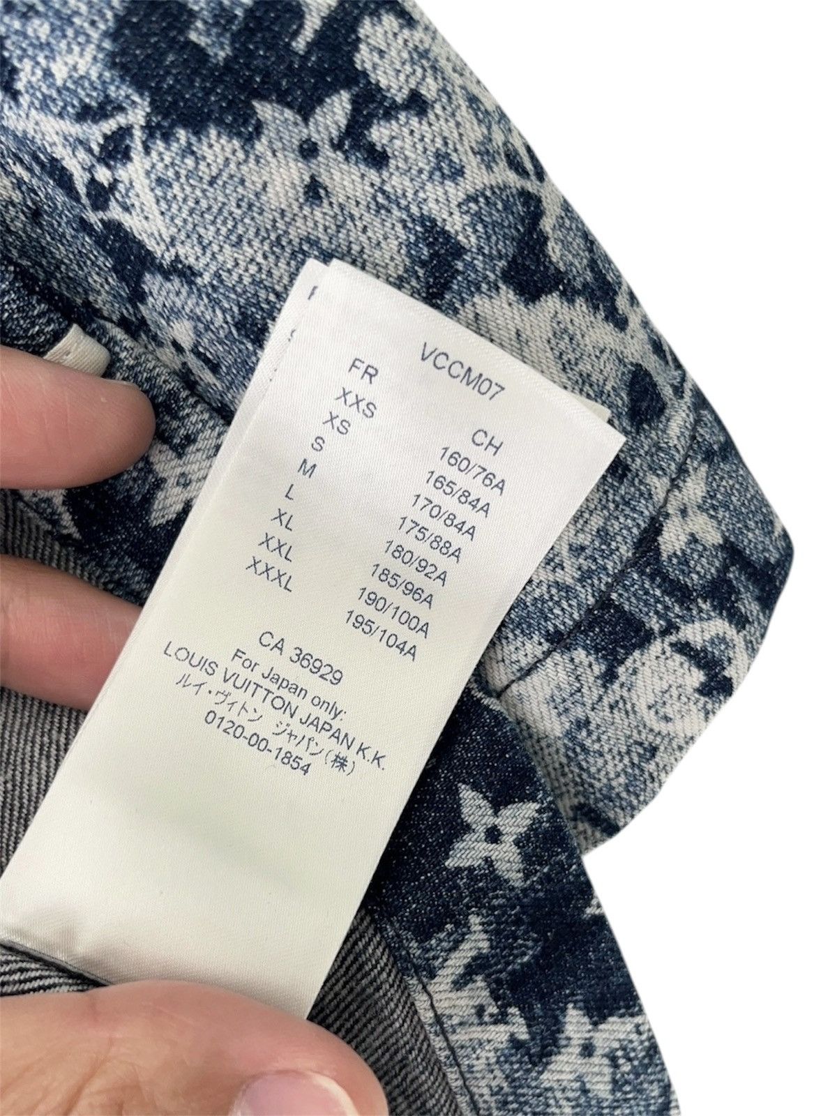 Louis Vuitton Louis Vuitton M Tapestry Short Sleeves Shirt Denim Monogram Size US M / EU 48-50 / 2 - 6 Thumbnail