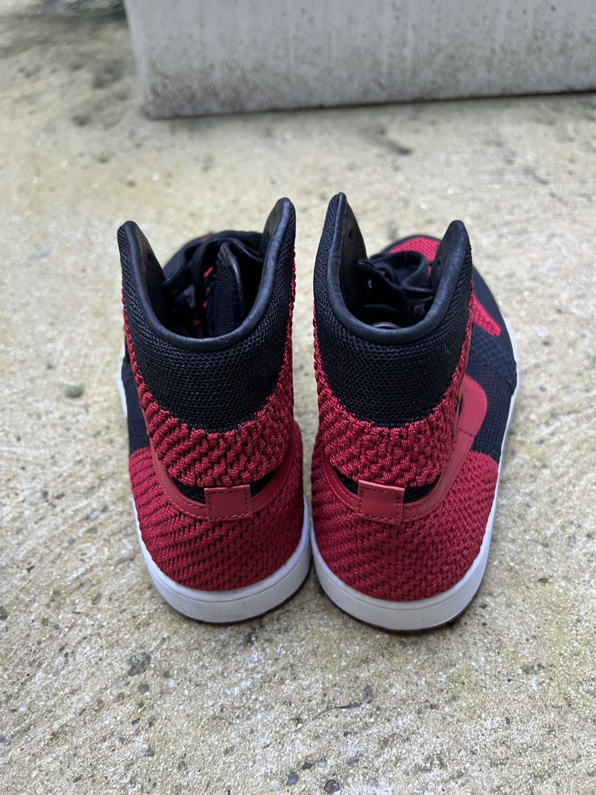 Jordan Brand Jordan 1 bred flyknit Size US 11 / EU 44 - 4 Thumbnail