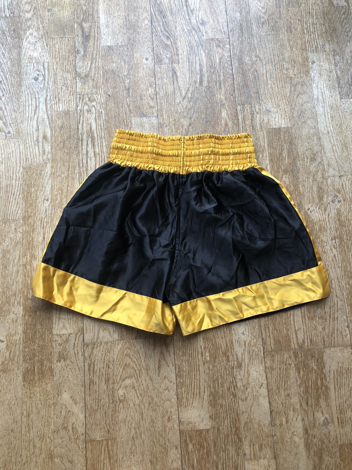 Japanese Brand RARE FARABI MUAY THAI BOXING TIGER SPORT SHORTS Size US 32 / EU 48 - 2 Thumbnail
