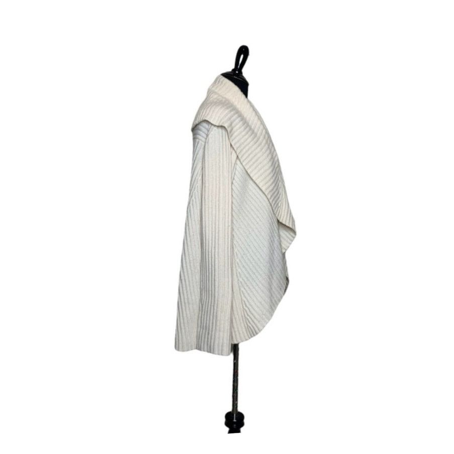 Neiman Marcus Neiman Marcus cashmere open front cardigan size small Size S / US 4 / IT 40 - 8 Thumbnail