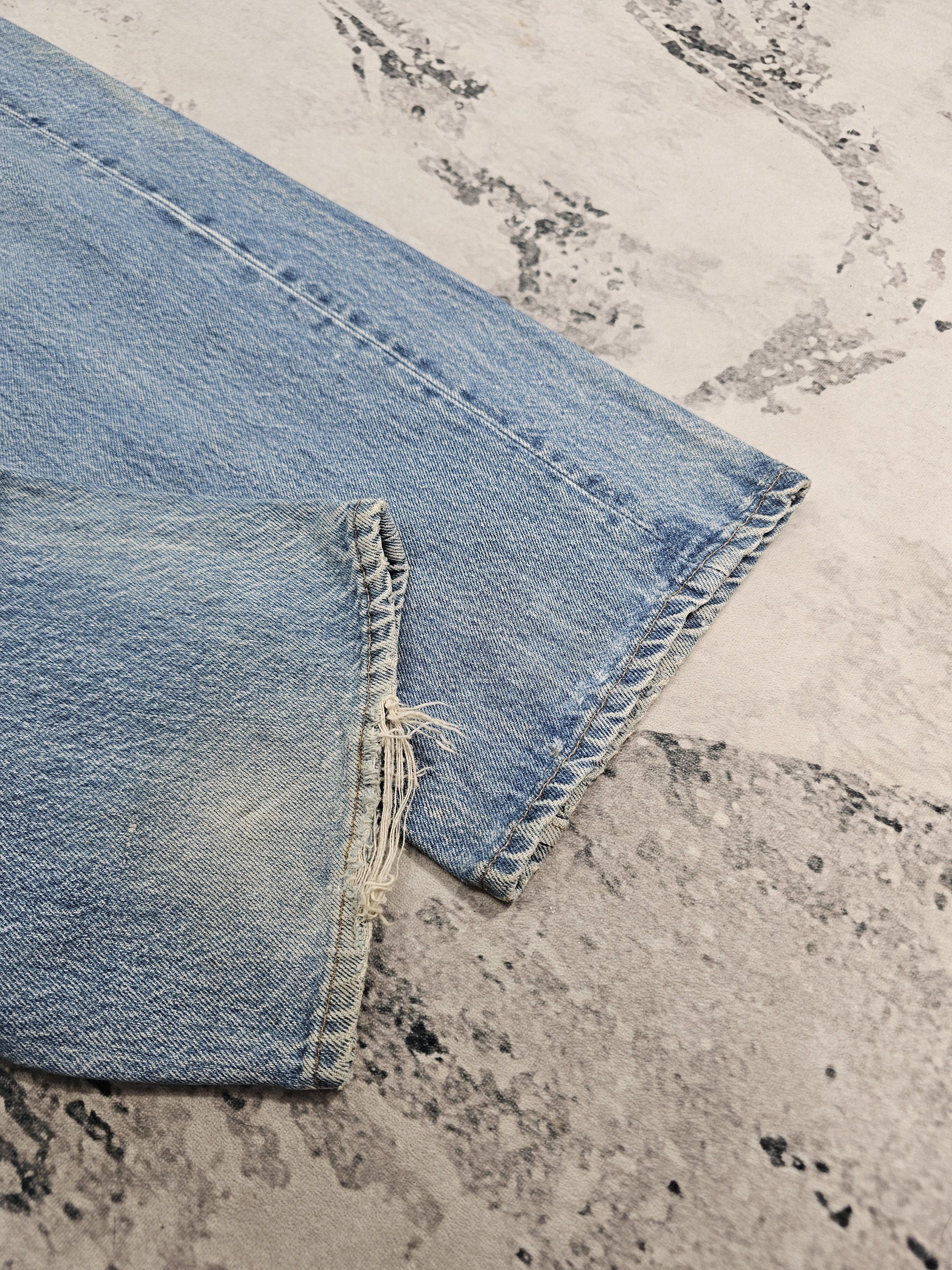 Levi's Vintage Clothing Vtg 90's LEVIS 501 Bleach Faded Blue Jeans Made In USA L0546 Size US 34 / EU 50 - 7 Thumbnail