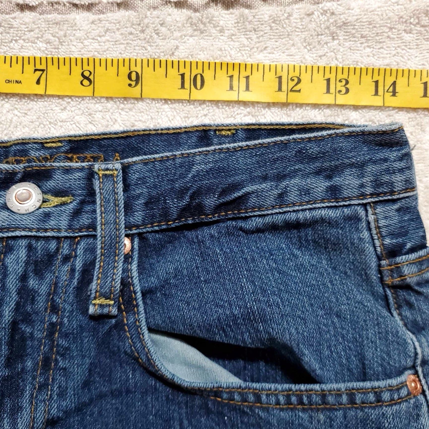 MadeWorn VINTAGE Cinch Jeans 28 X 32.5 Western Work Wear Cowboy Blue Fade Worn Mens Jeans Straight 28 Blue Cowboy Size US 28 / EU 44 - 4 Thumbnail