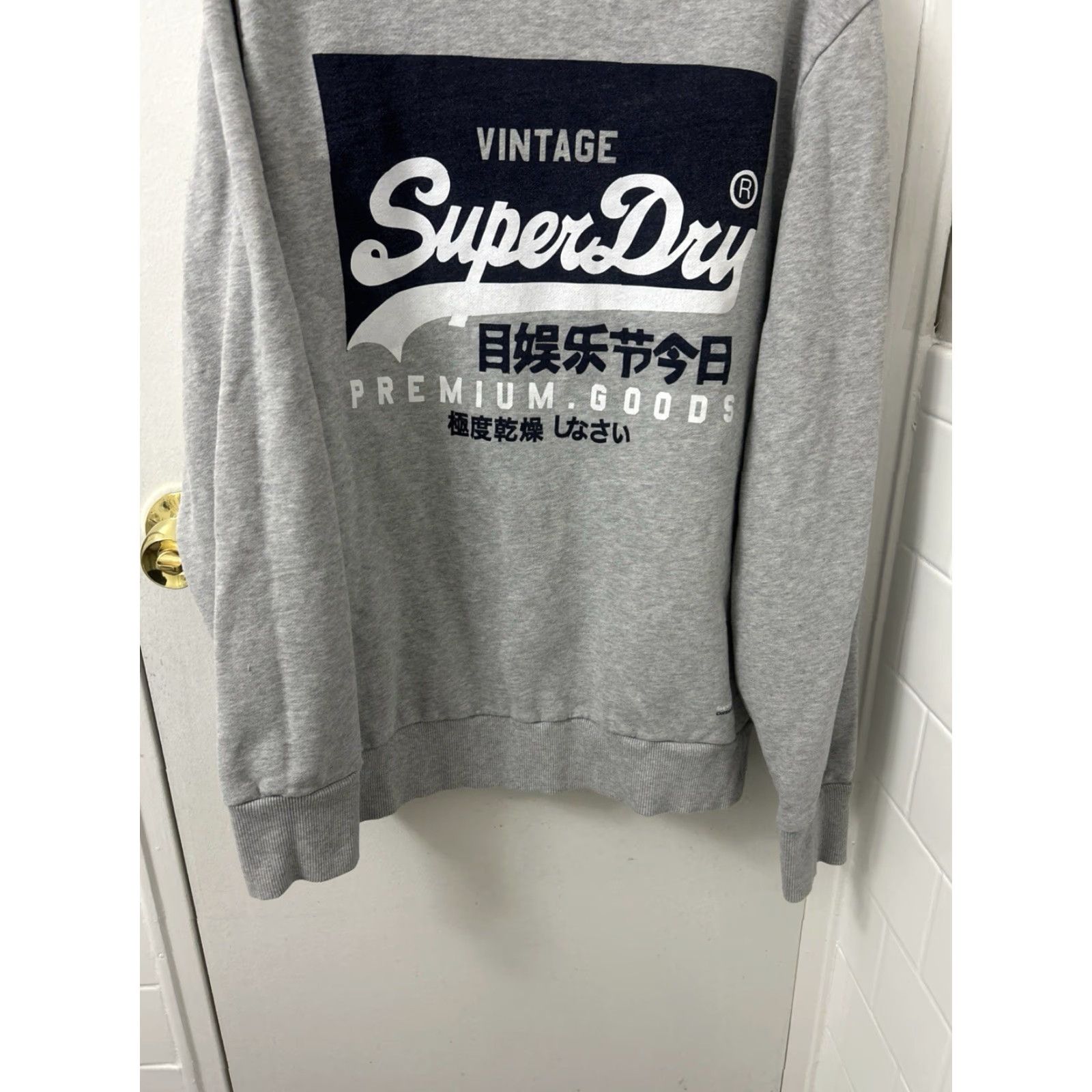 Superdry VINTAGE Superdry Sweatshirt Crewneck Mens XL Gray Logo Pullover L/S Graphic Print Knit Cotton (25” Length, 22” Pit to Pit) Size US XL / EU 56 / 4 - 3 Thumbnail
