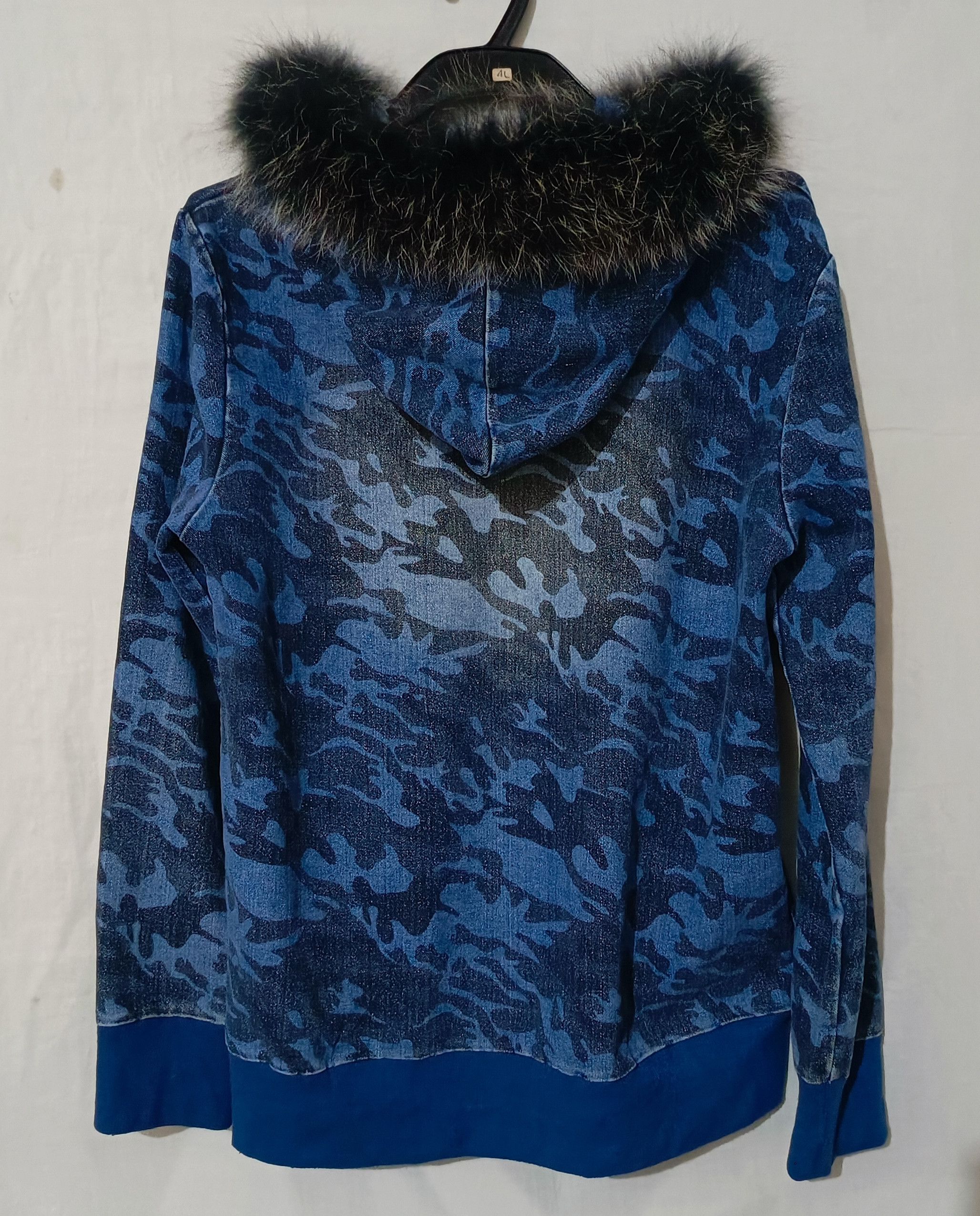 Vintage Y2K Fur Boxy Hoodie Wash Denim Blue Camo ifsixwasnine Style Size US M / EU 48-50 / 2 - 3 Thumbnail