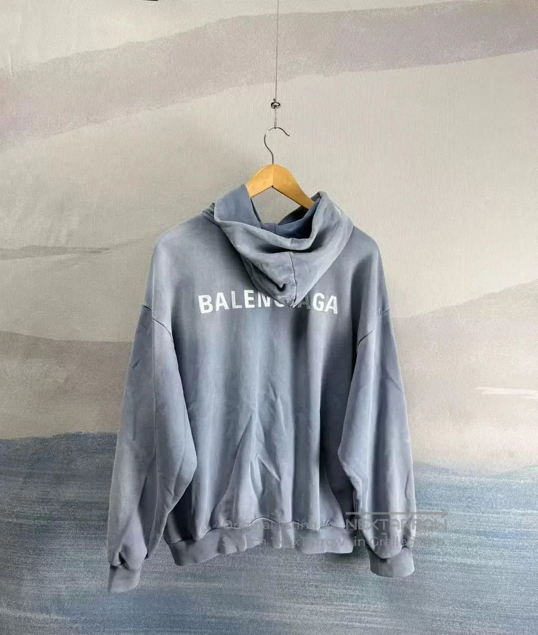 Balenciaga balenciaga vintage gray hoodie with embroidery. Size US S / EU 44-46 / 1 - 3 Thumbnail