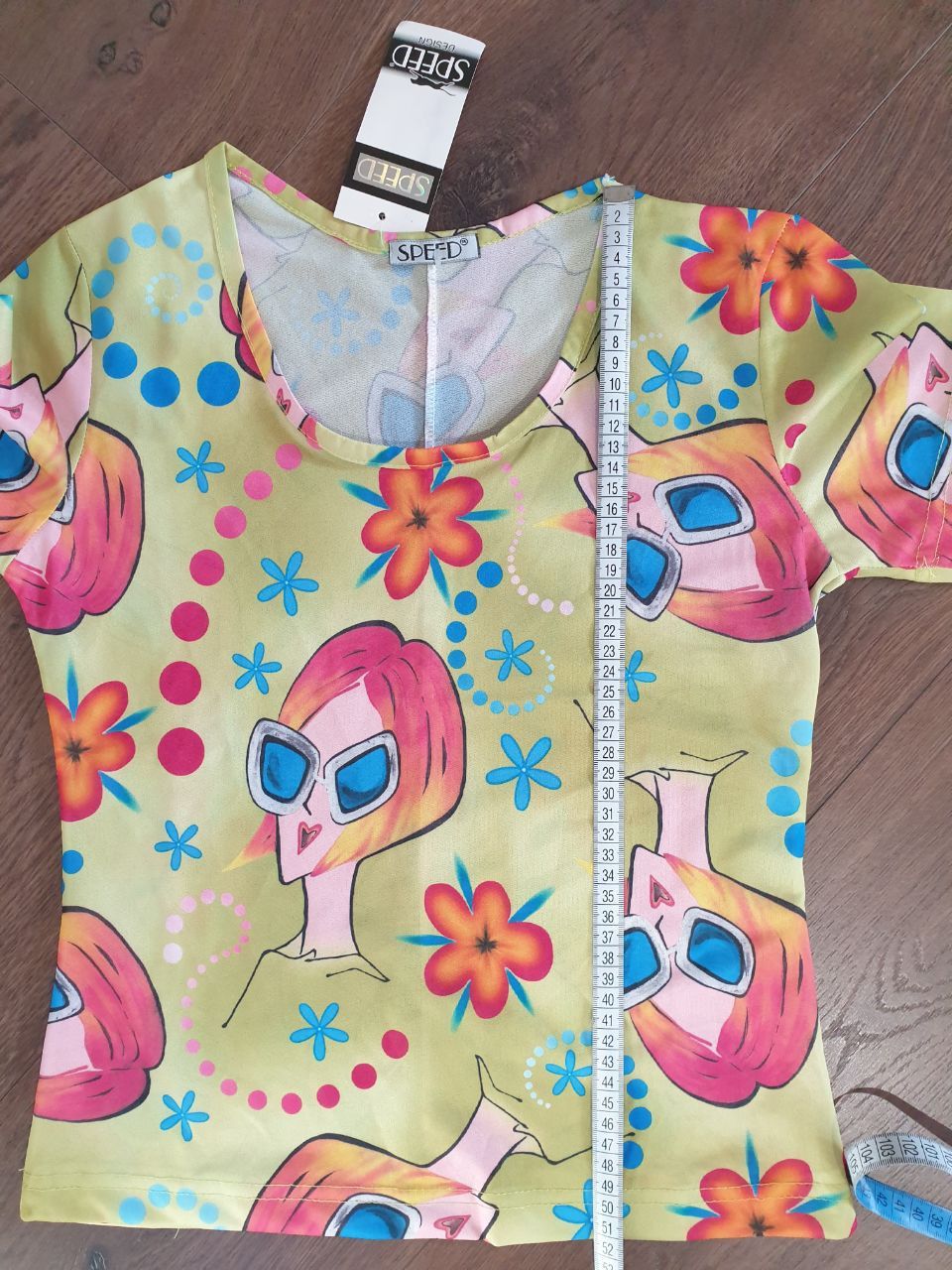 Japanese Brand 🕶️ vibrant, retro-style tshirt colorful print sz S Size S / US 4 / IT 40 - 6 Thumbnail
