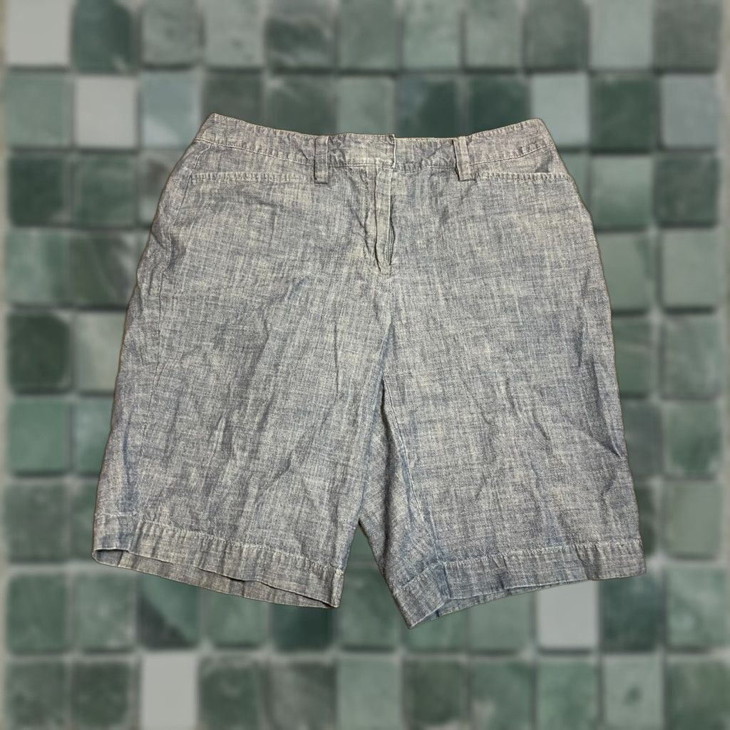 Lands' End Lands' End Shorts Womens Size 4 Blue Mid Rise Chino Pleated Front Size 27" / US 4 / IT 40 - 1 Thumbnail